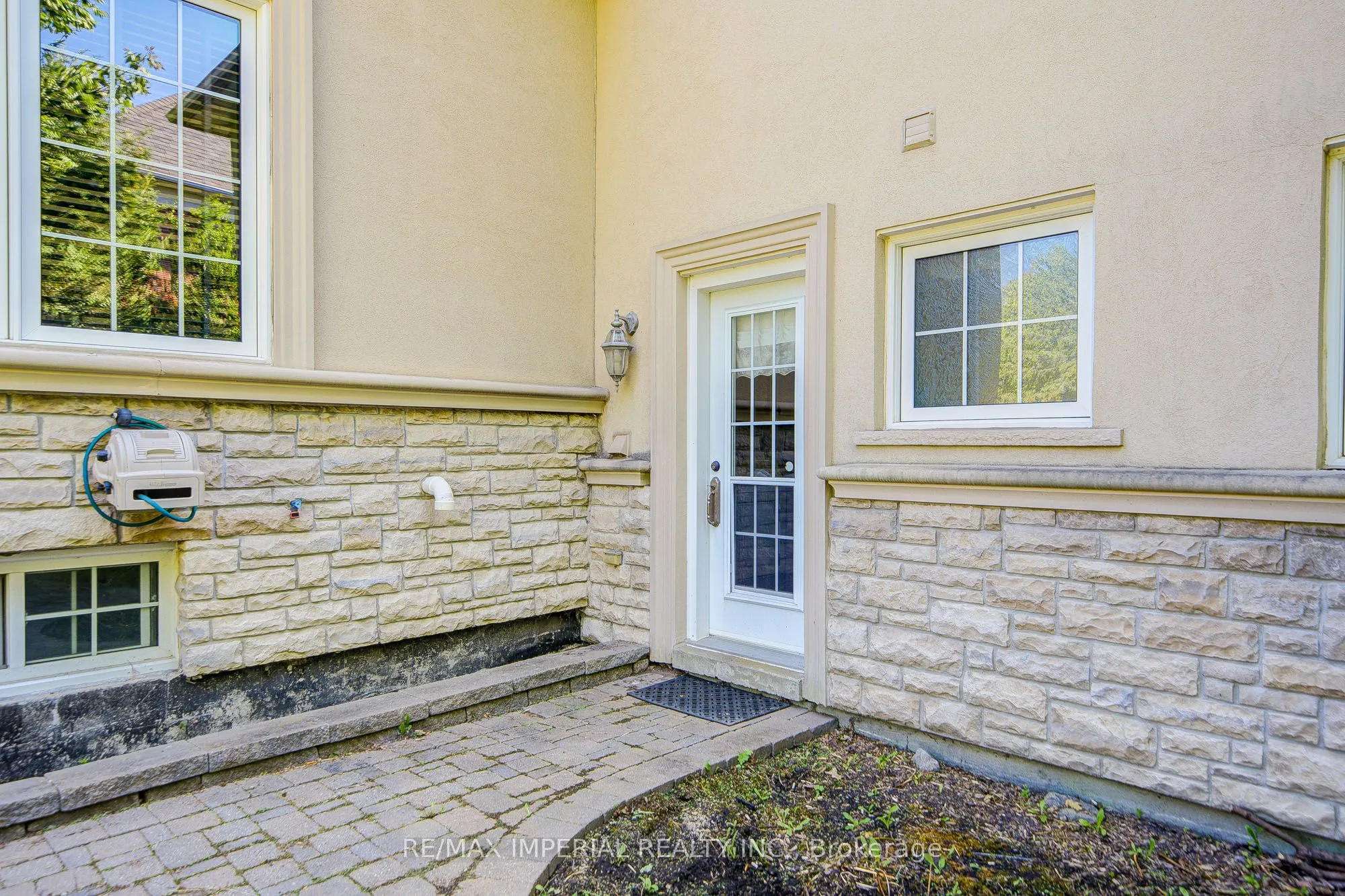 20 Blackforest Drive