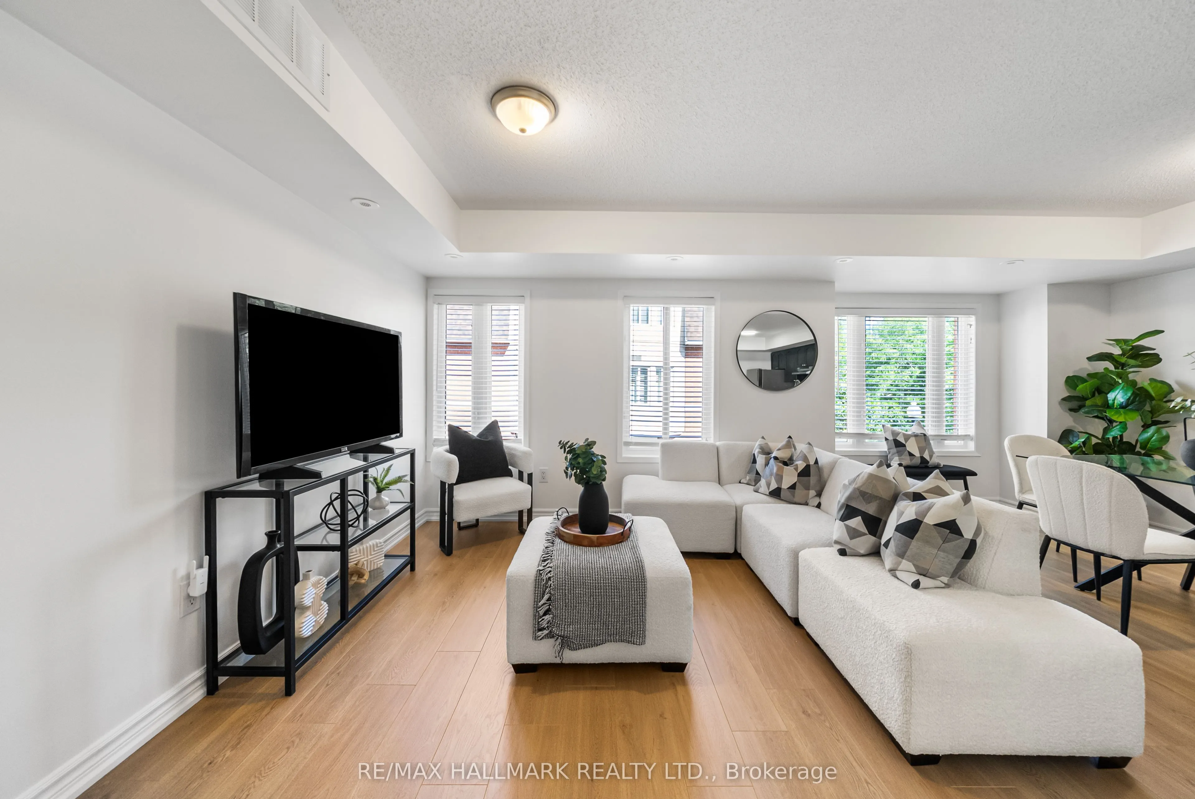 308 John Street, #213
