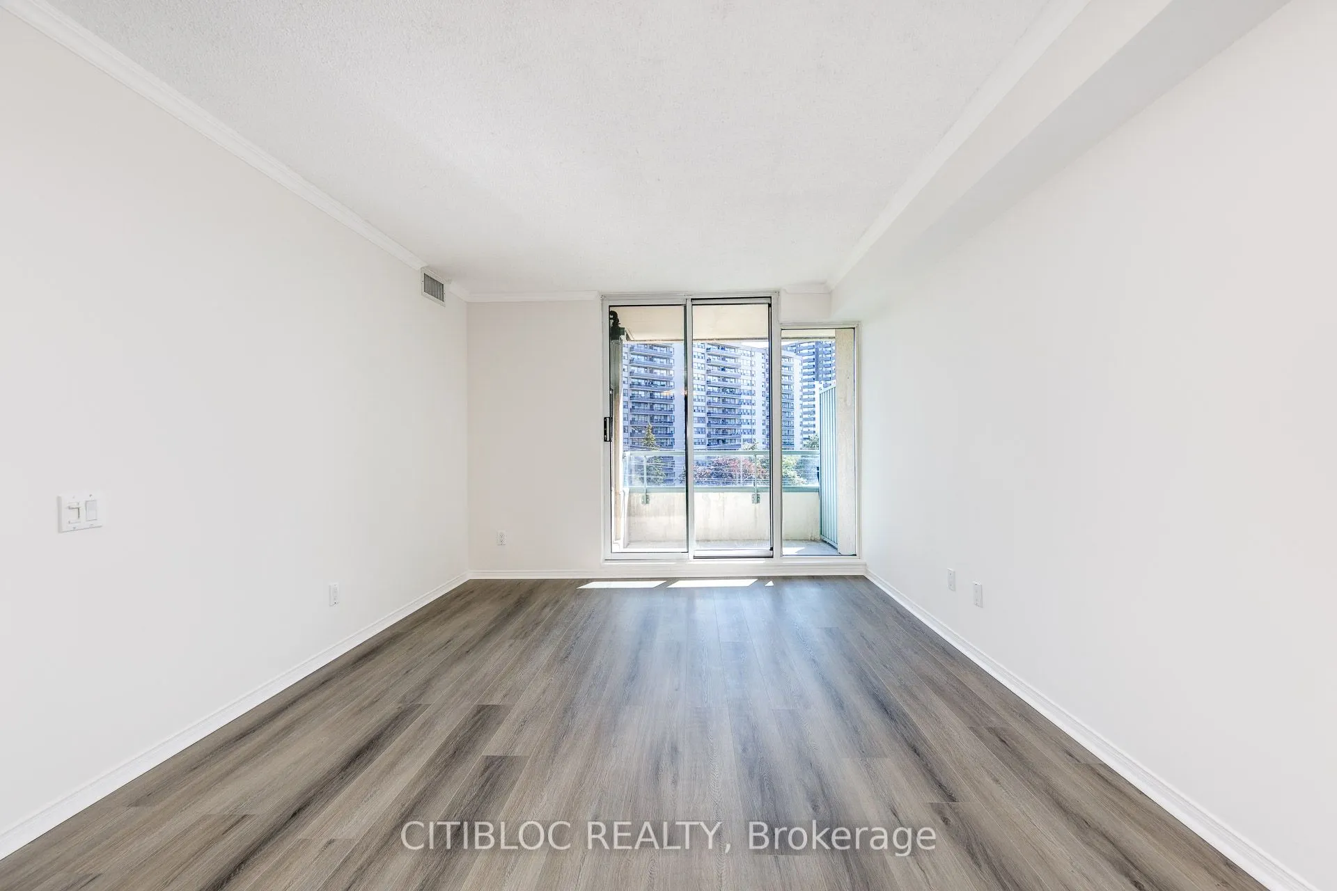 1 Emerald Lane, #508