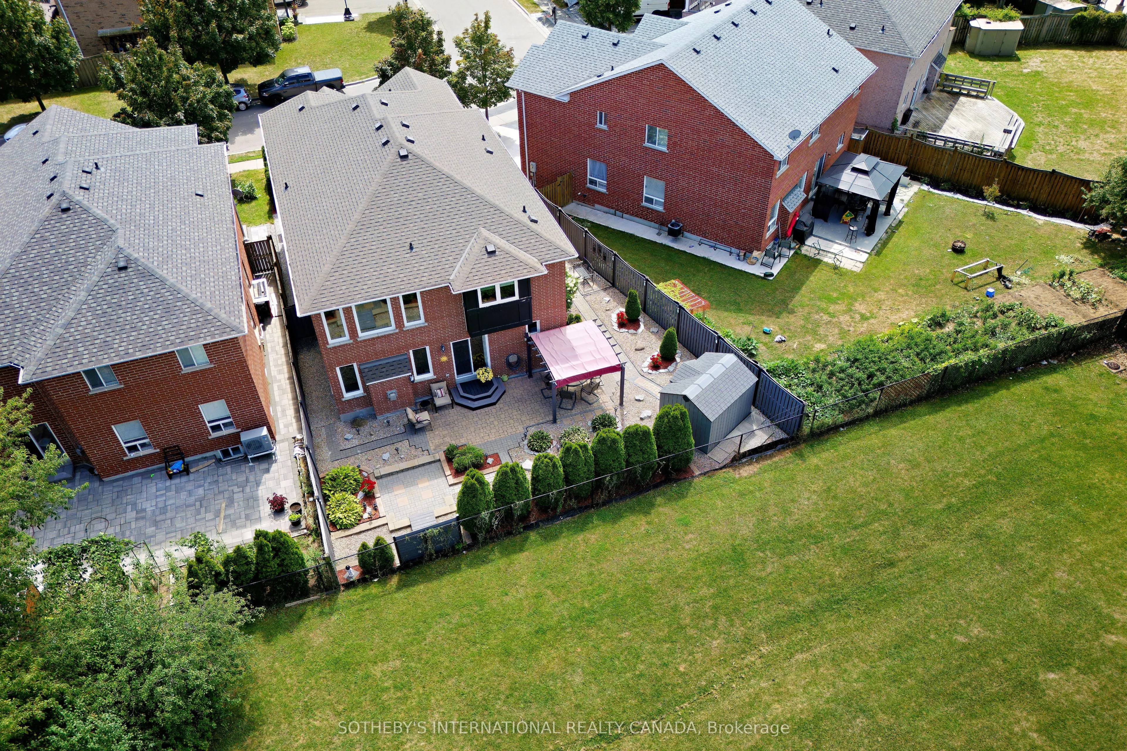 52 Monteith Crescent