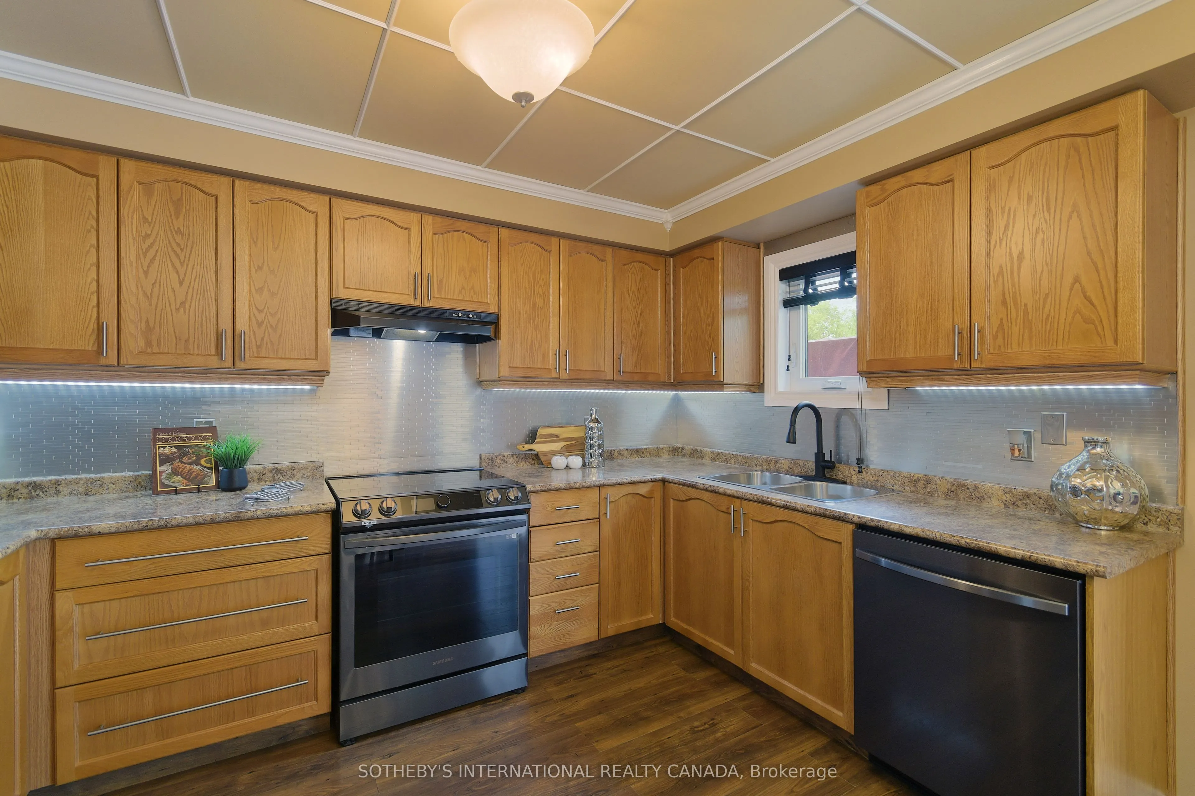52 Monteith Crescent