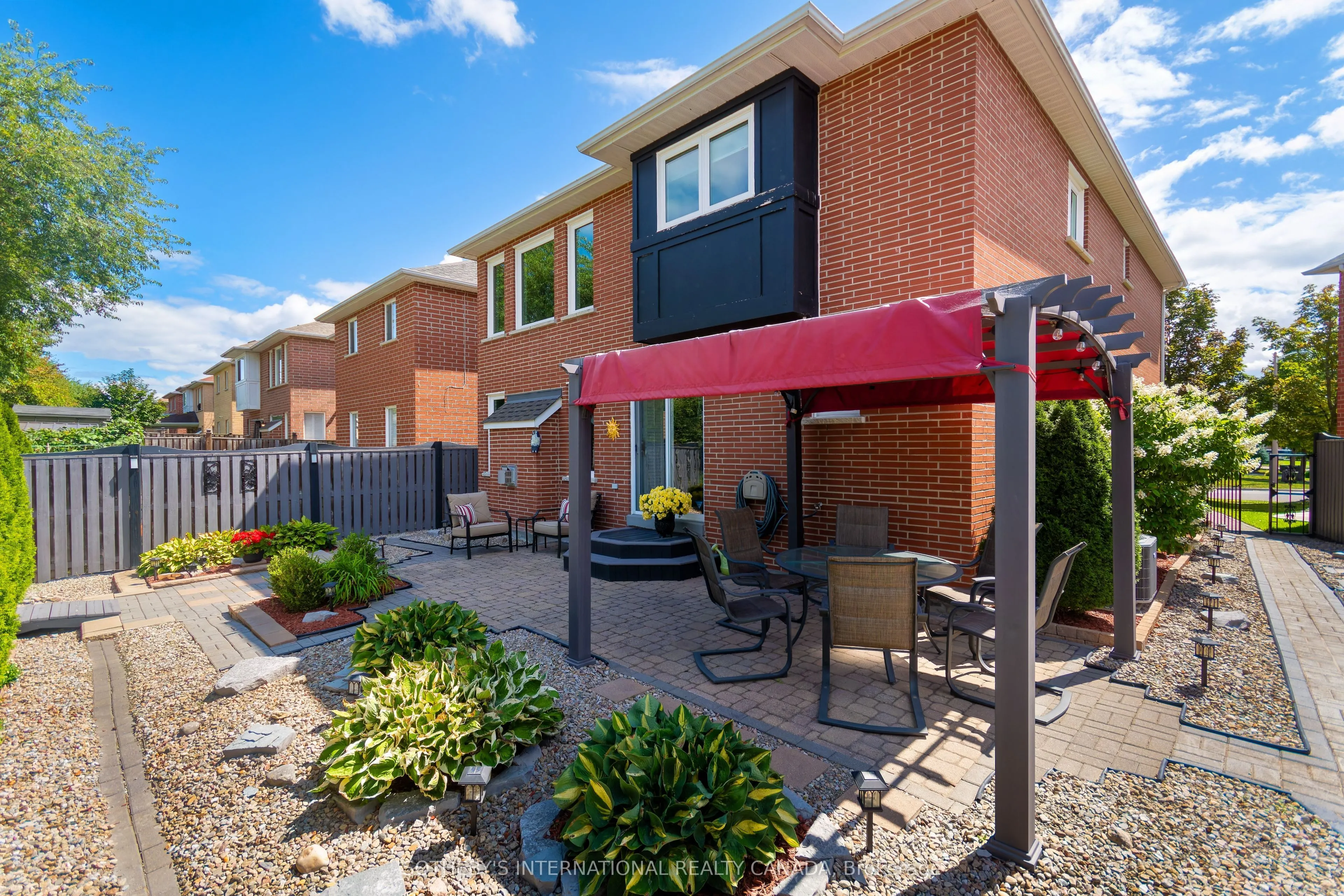 52 Monteith Crescent