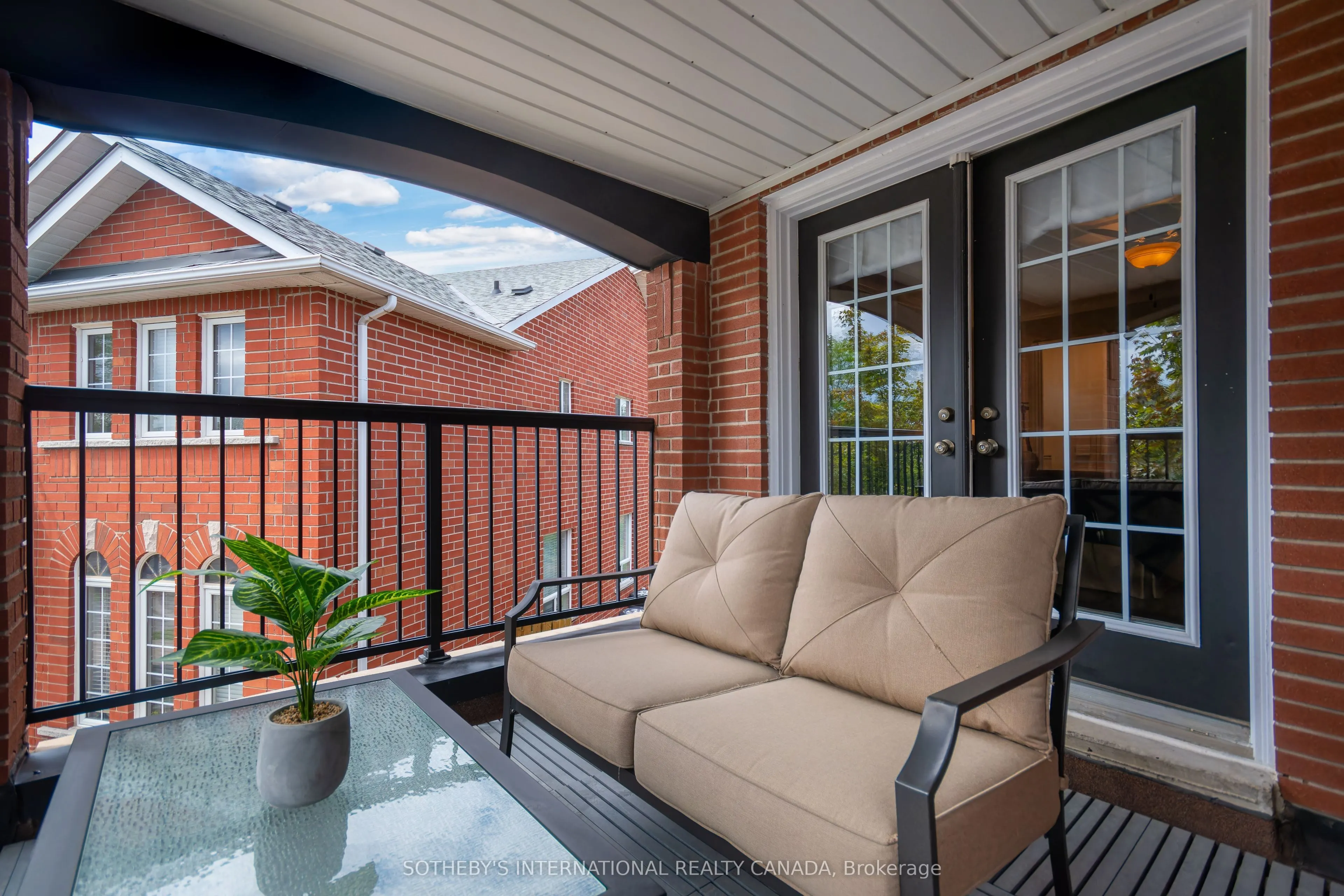 52 Monteith Crescent