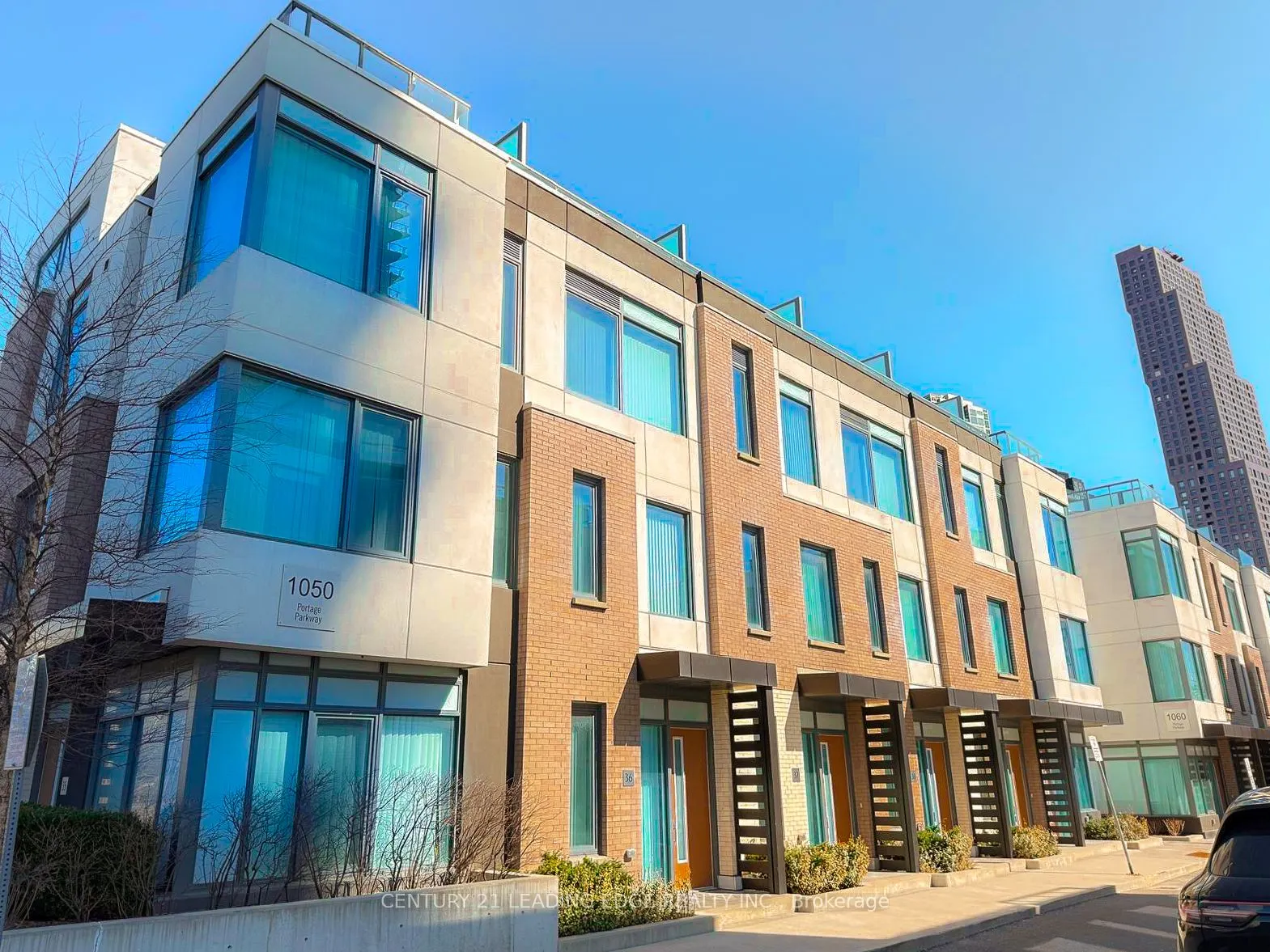 1050 Portage Parkway, #39