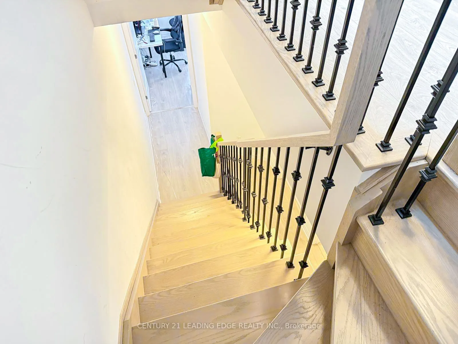 1050 Portage Parkway, #39