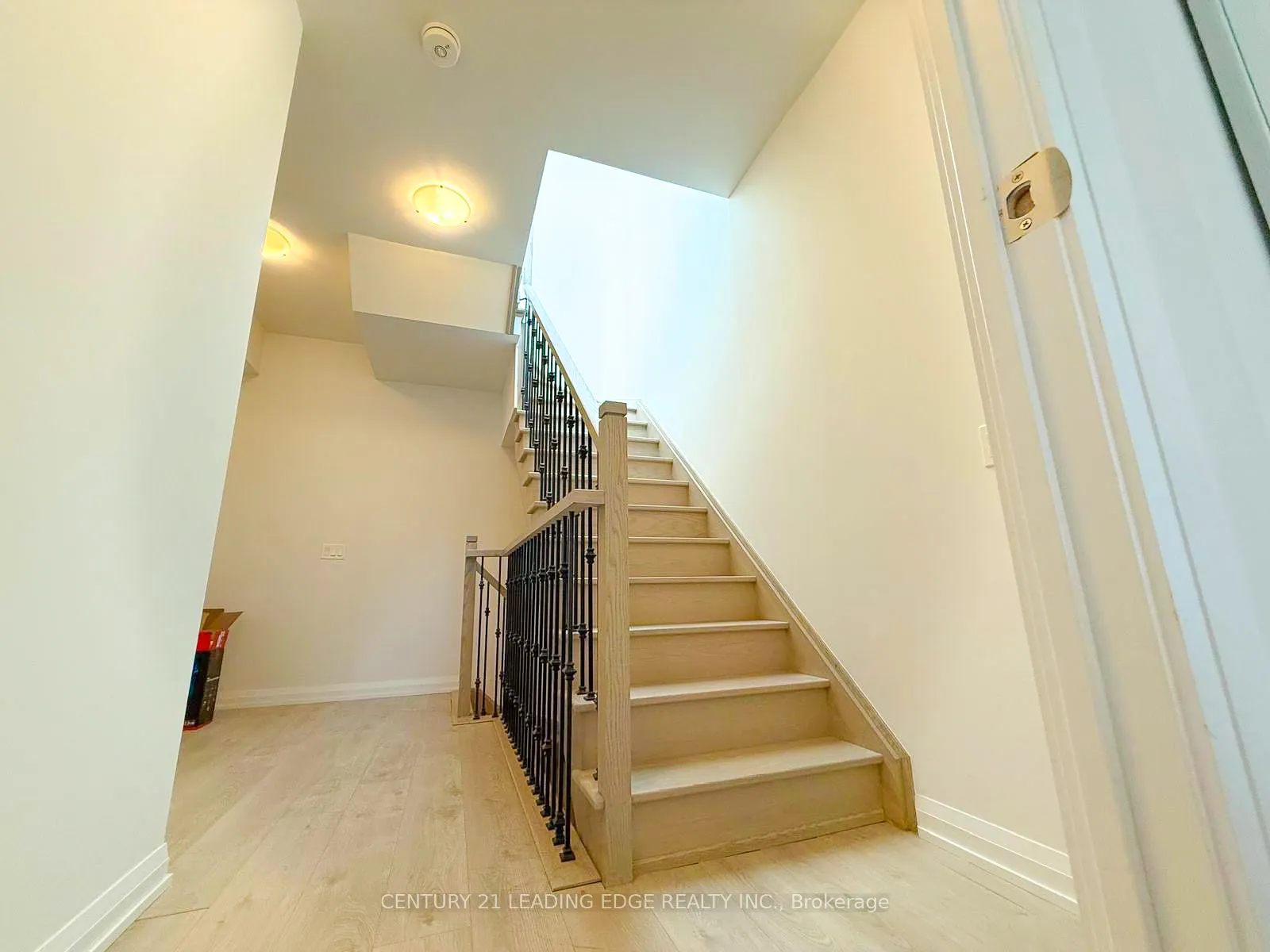 1050 Portage Parkway, #39