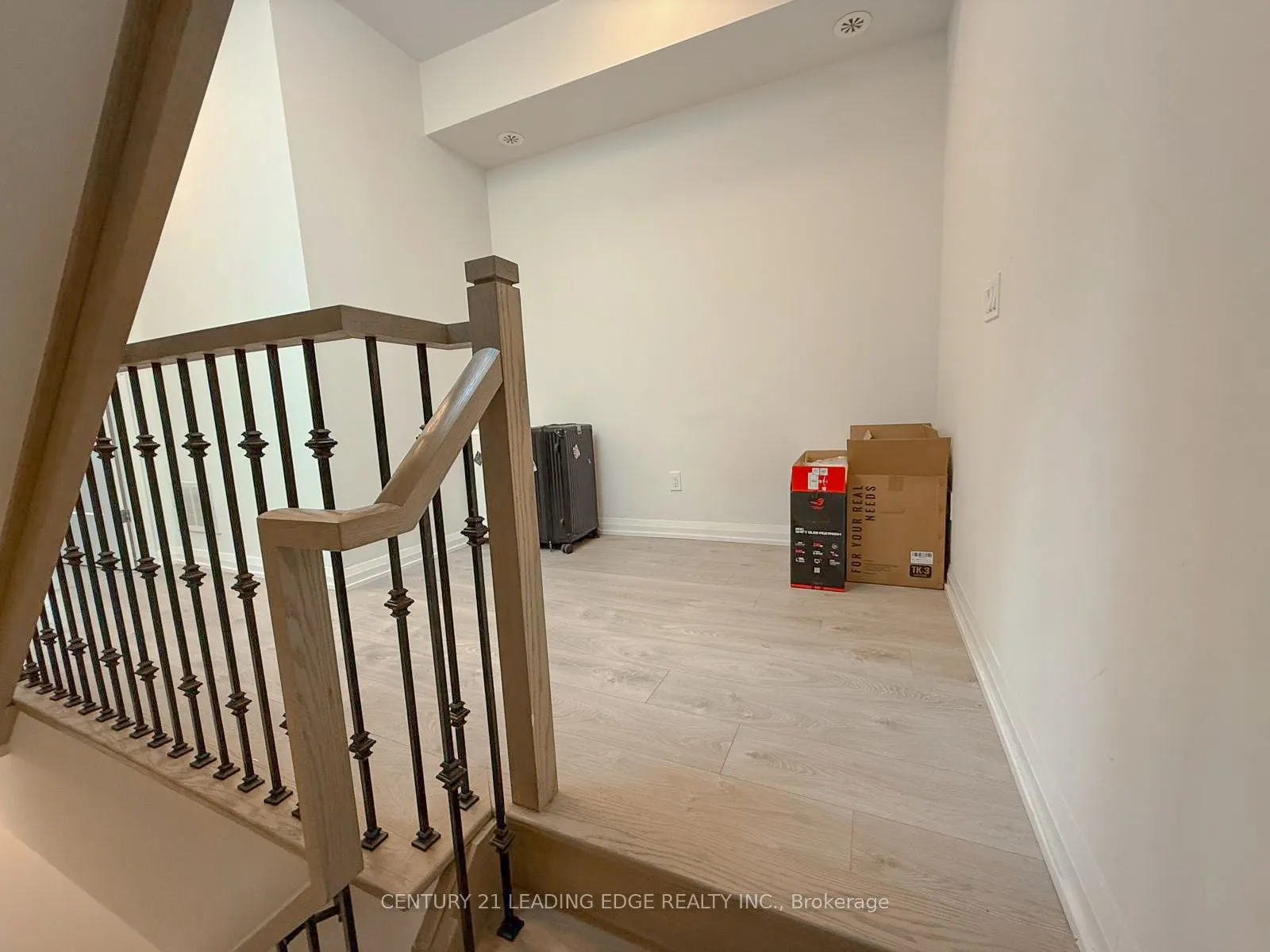 1050 Portage Parkway, #39