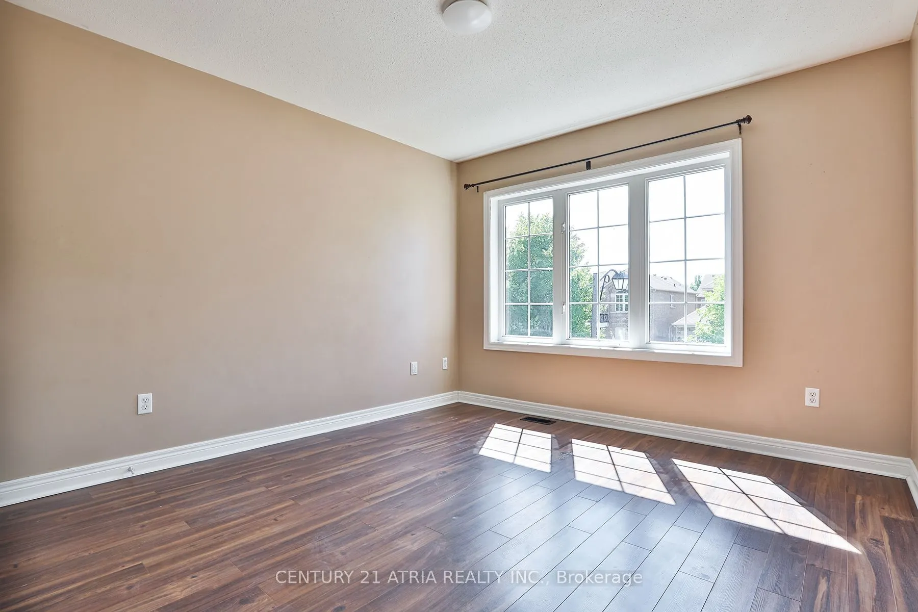 68 Sunburst Crescent