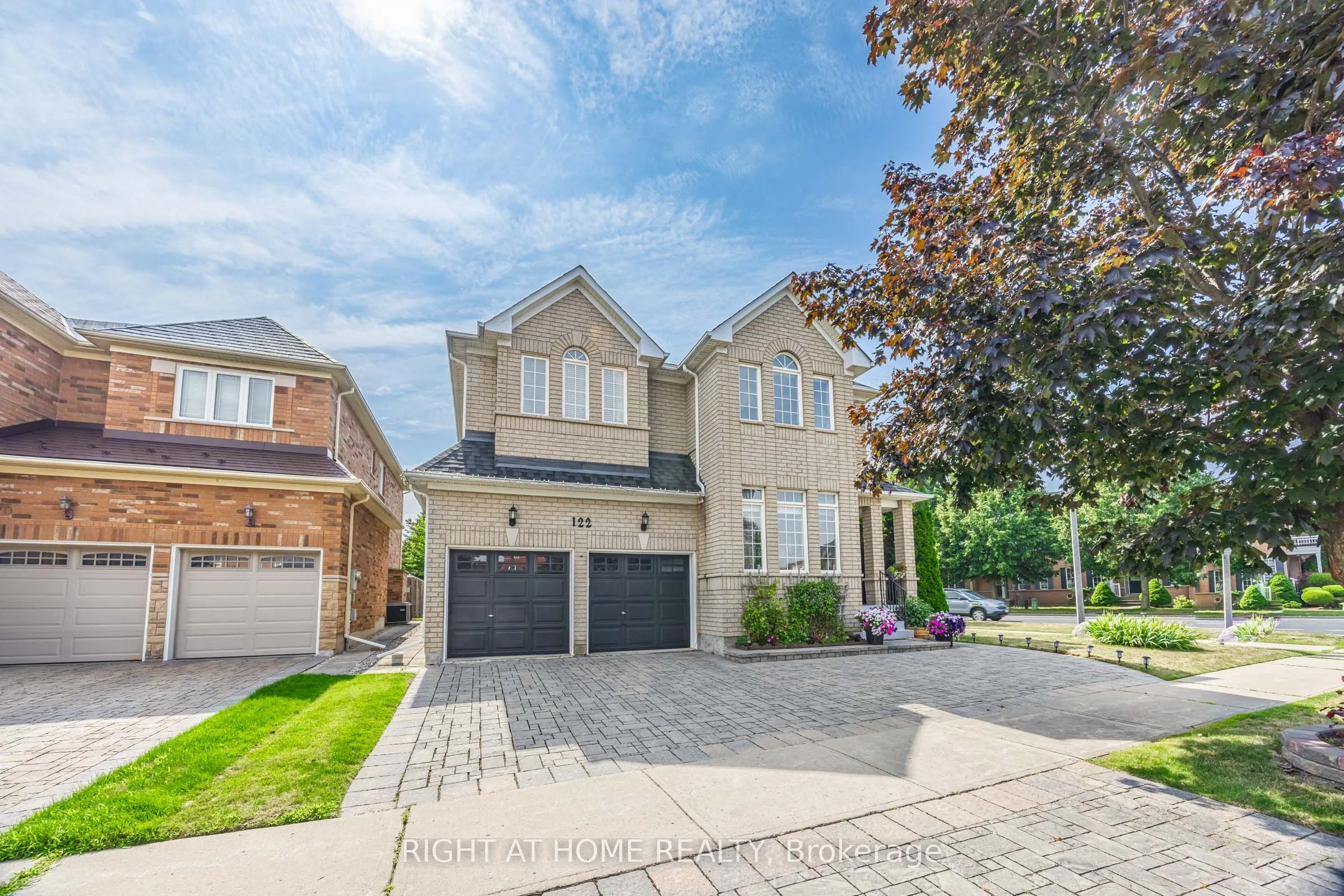 122 Annina Crescent