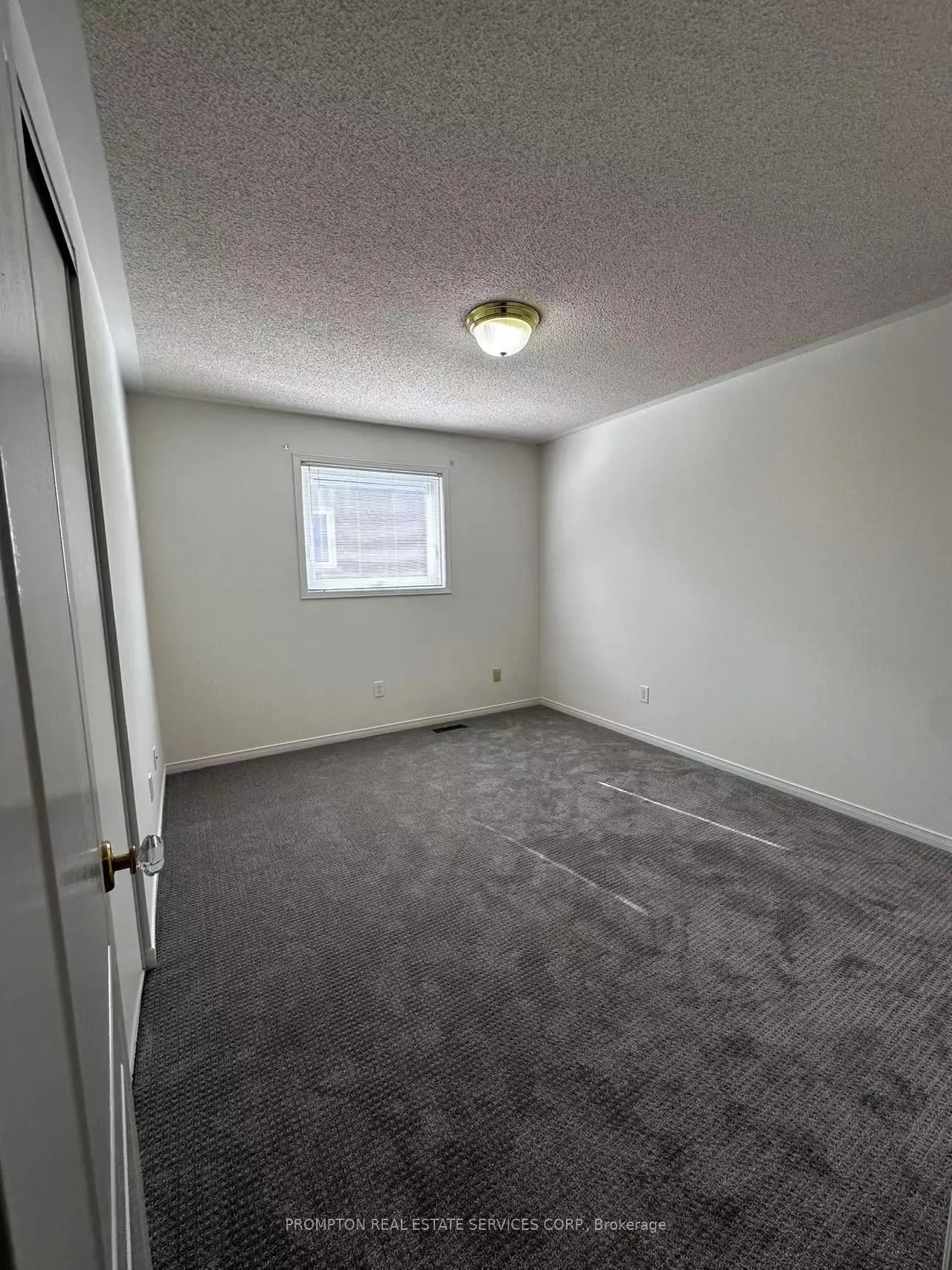 32 Charrington Crescent