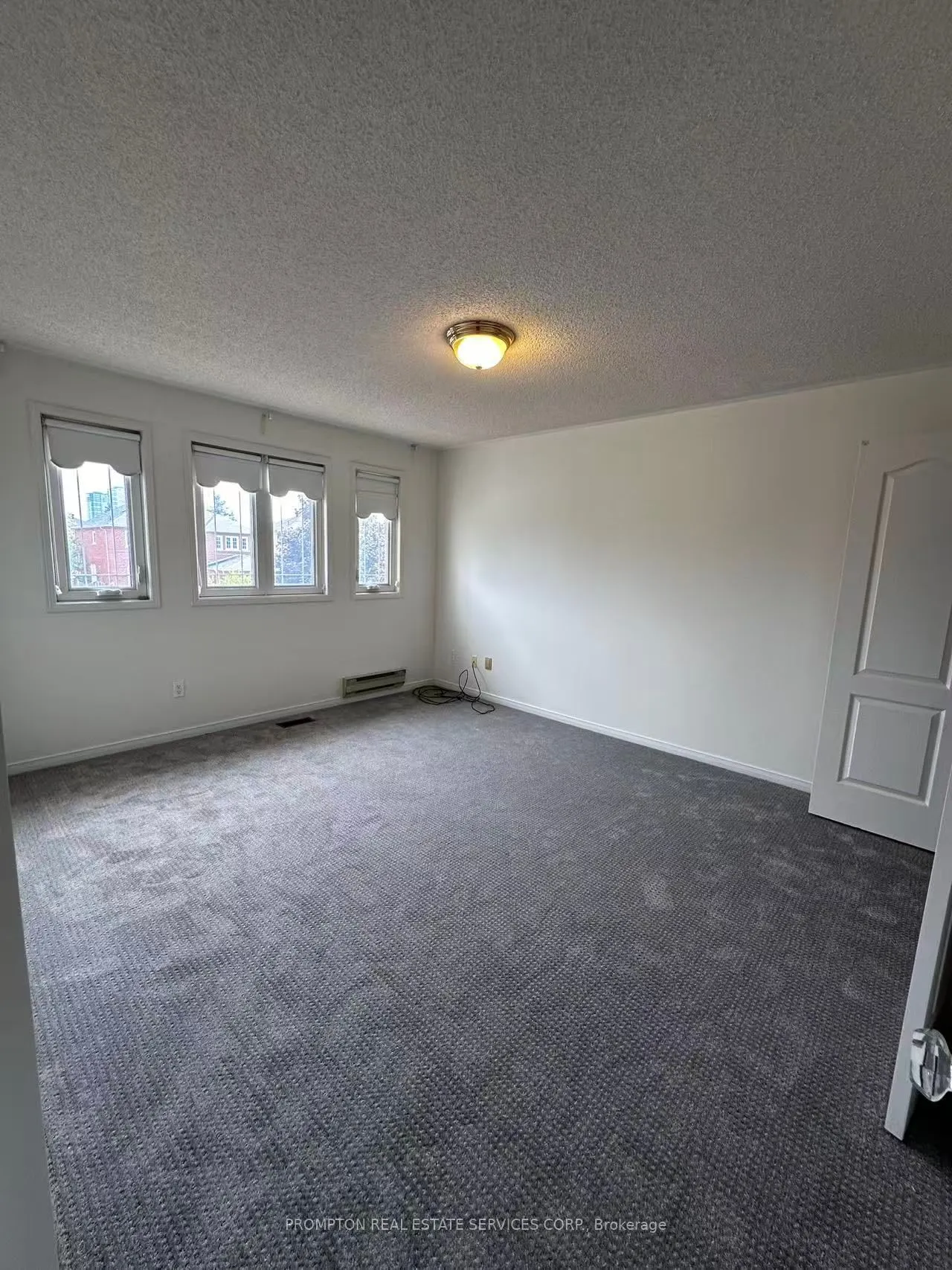 32 Charrington Crescent