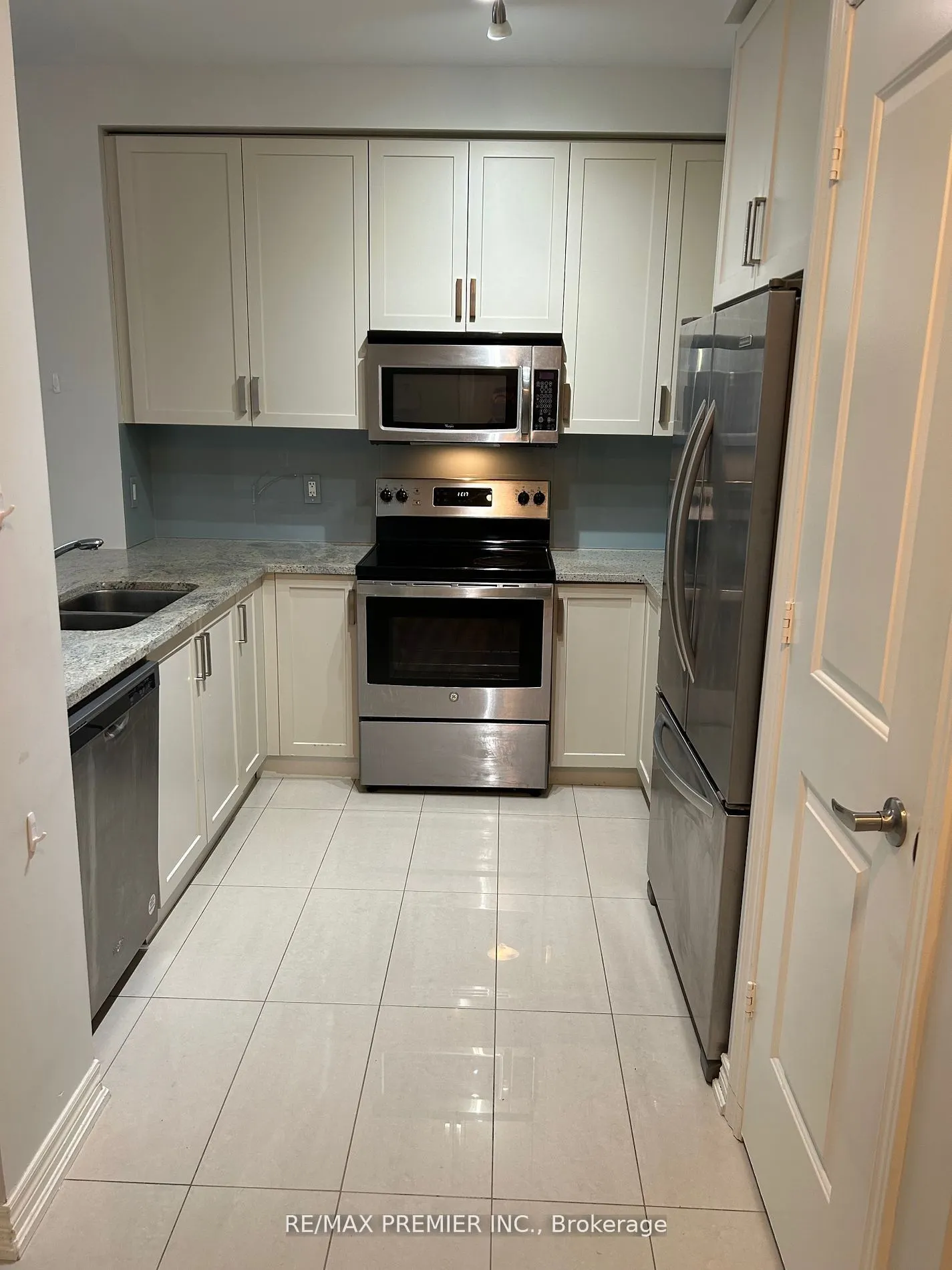 9245 Jane Street, #1010