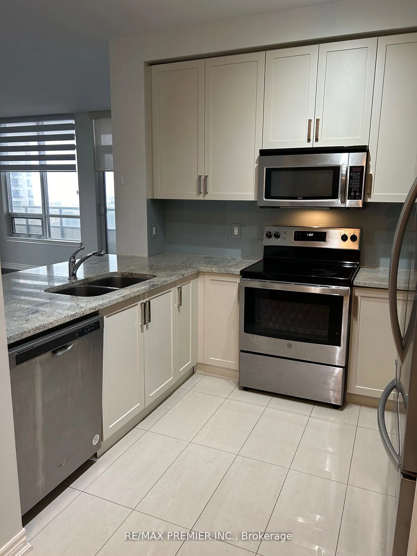 9245 Jane Street, #1010