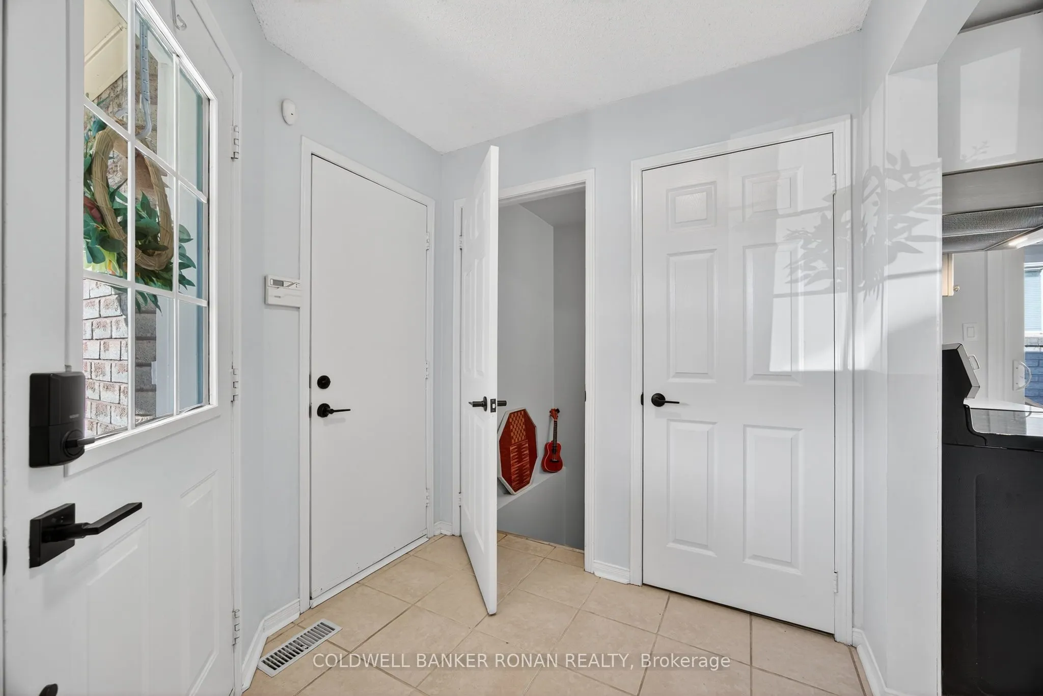 87 Gray Avenue