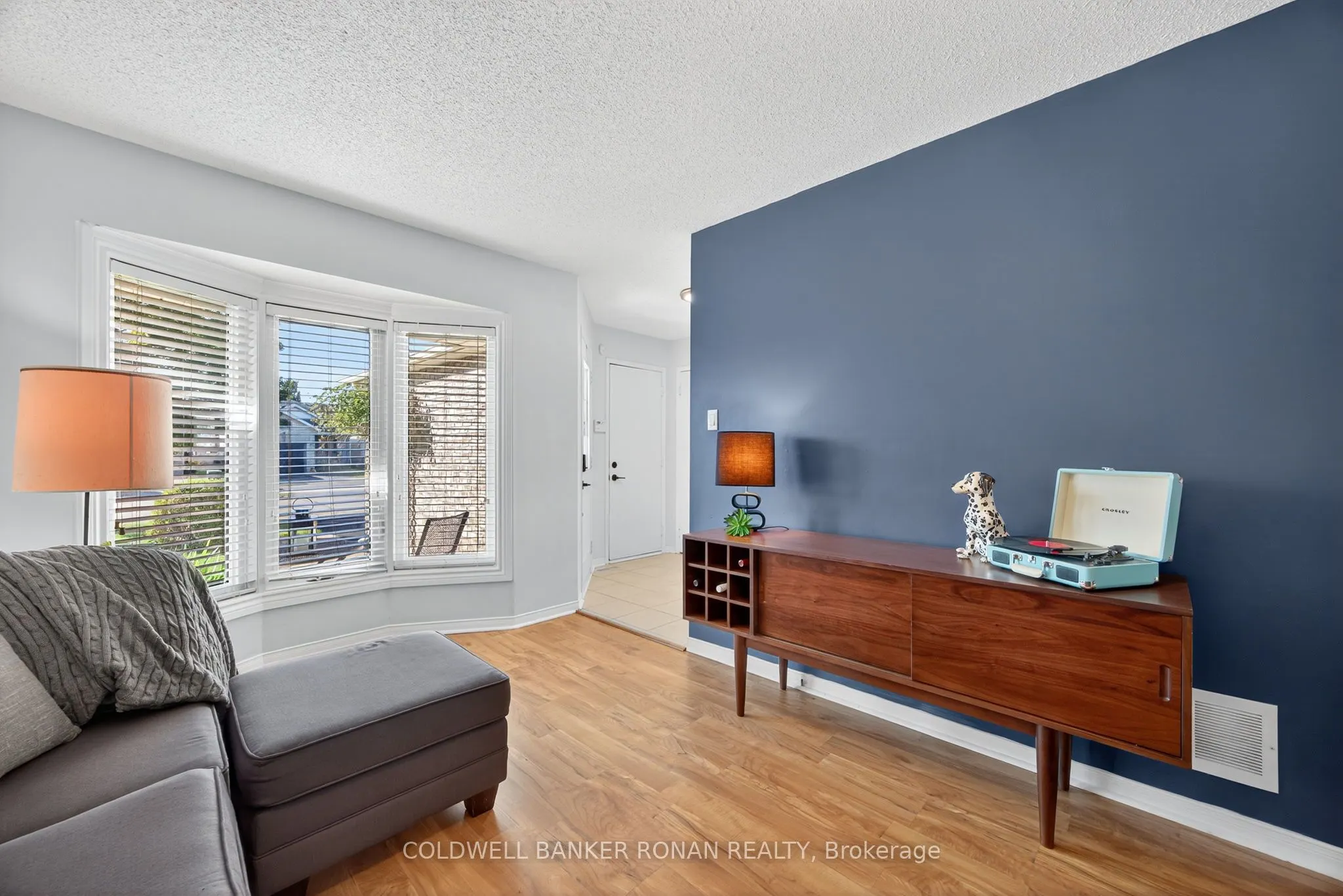 87 Gray Avenue
