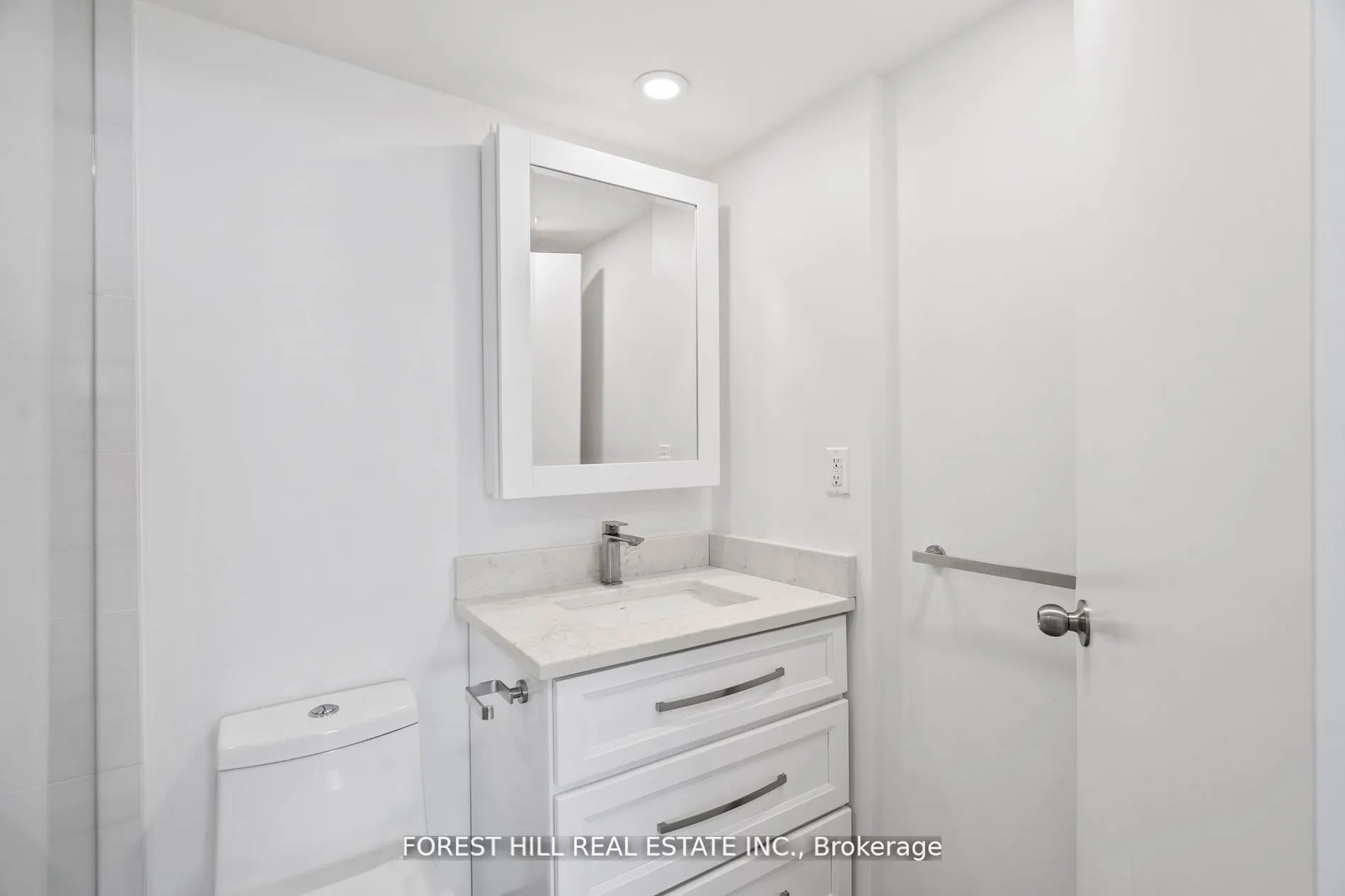 7601 Bathurst Street, #1203