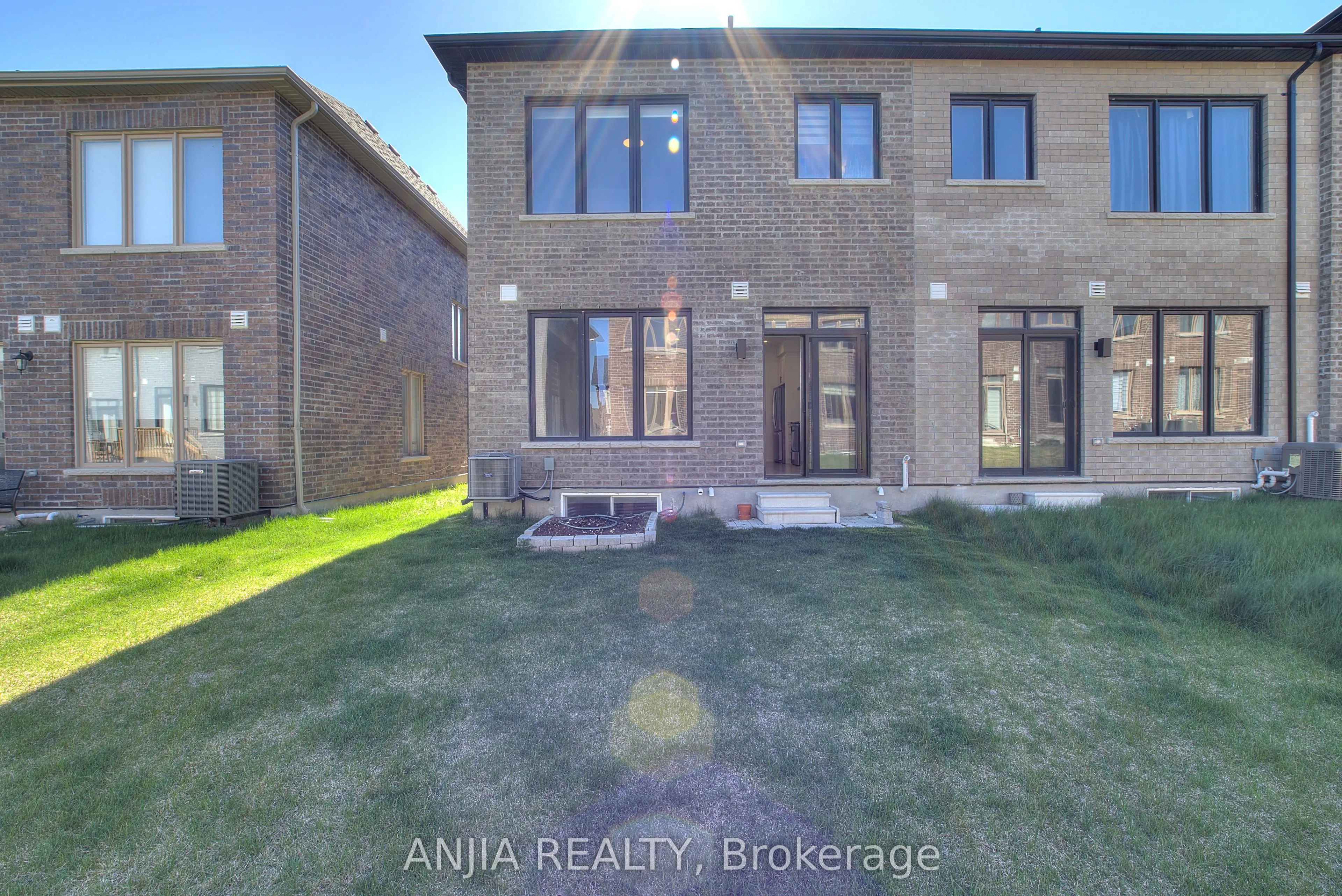69 Freeman Williams Street