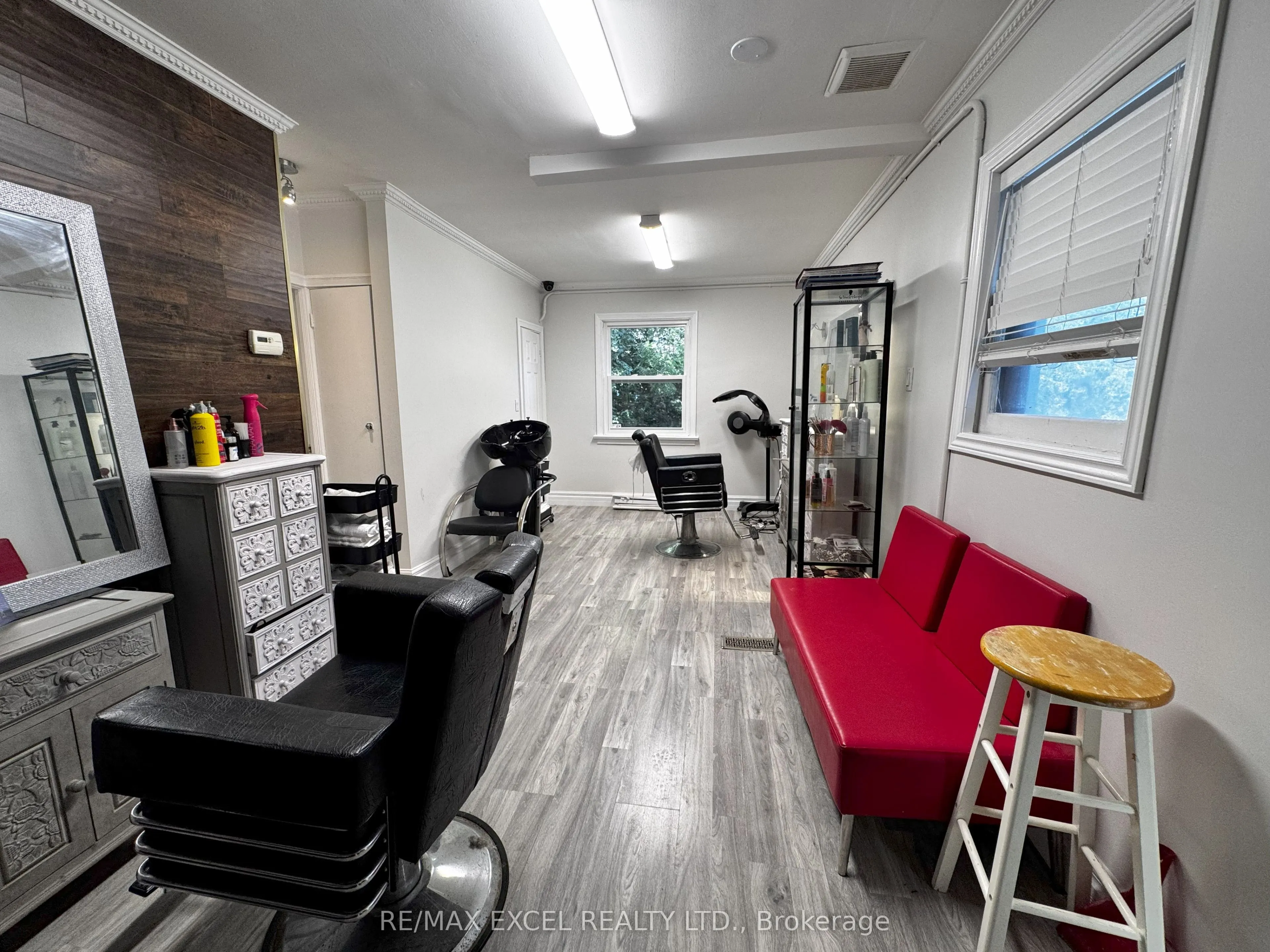 9961 Yonge Street