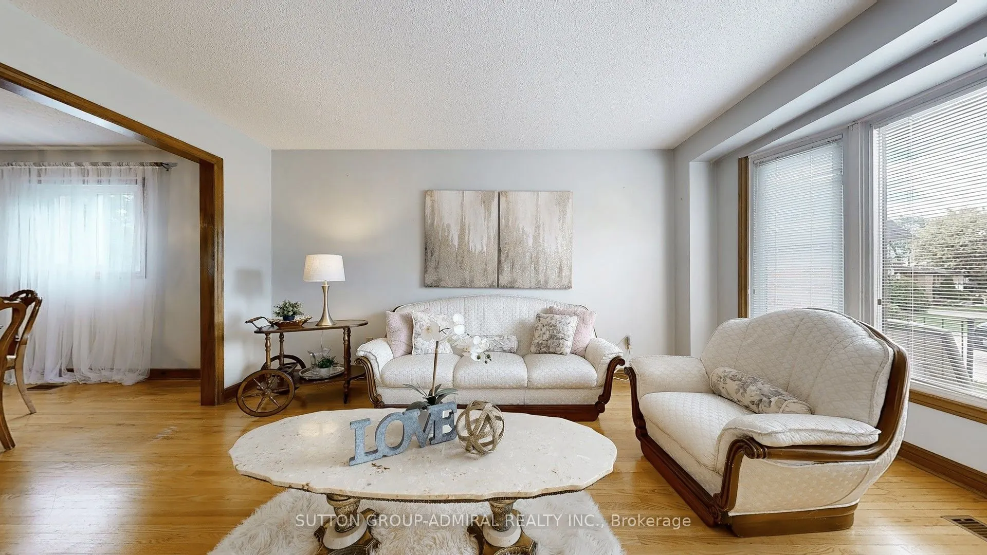 101 Dunstan Crescent