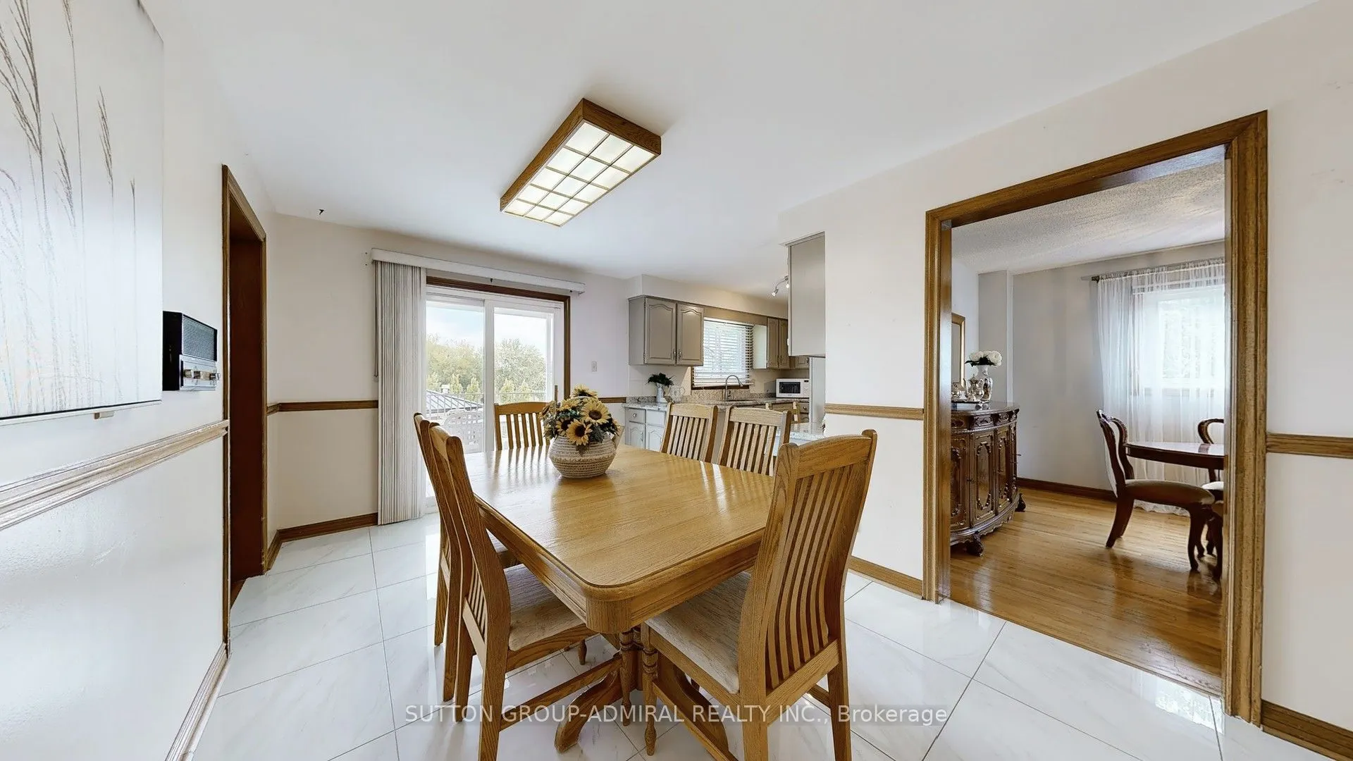 101 Dunstan Crescent