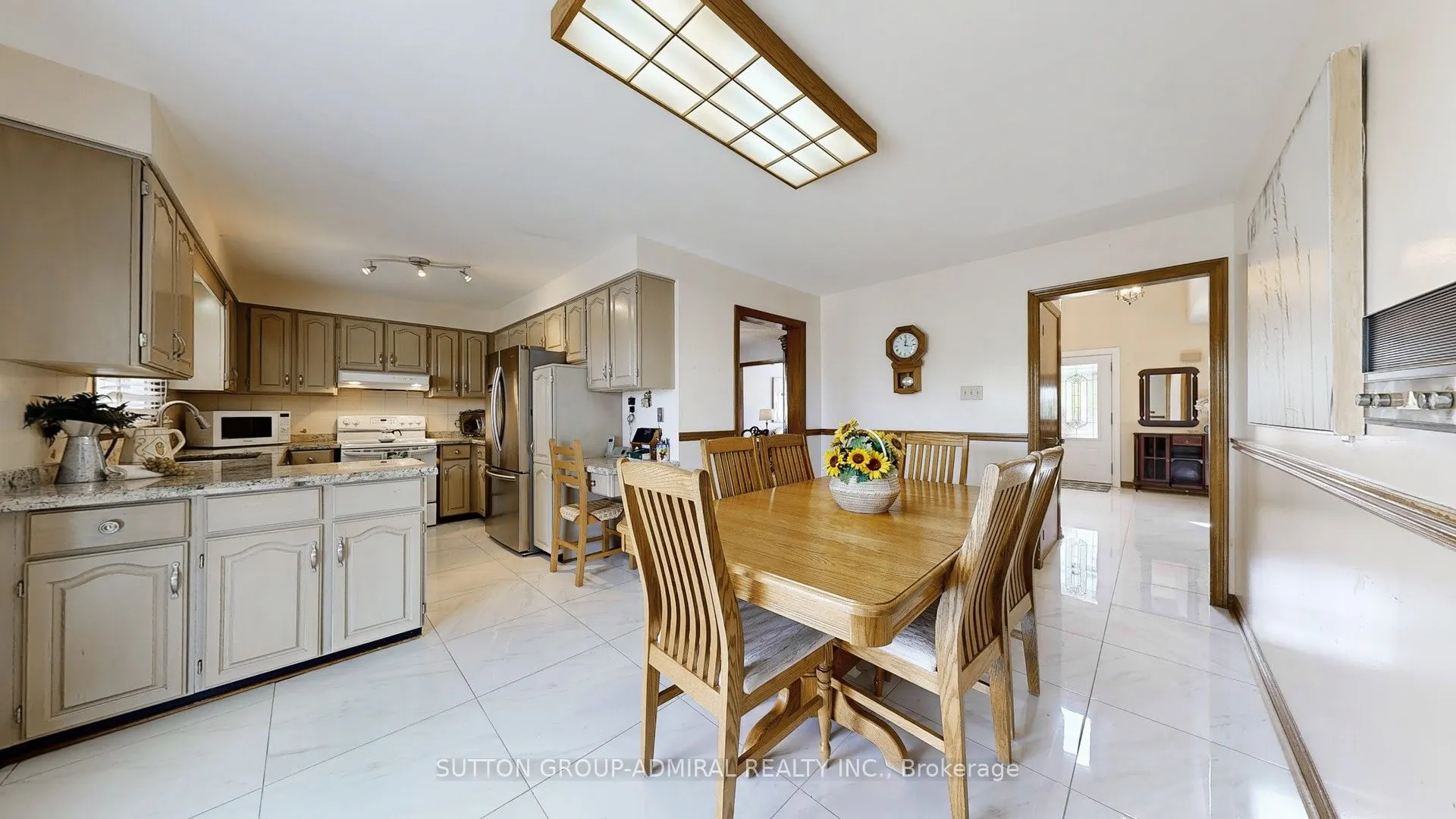 101 Dunstan Crescent