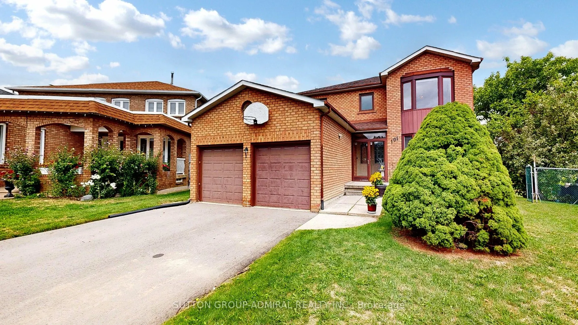 101 Dunstan Crescent