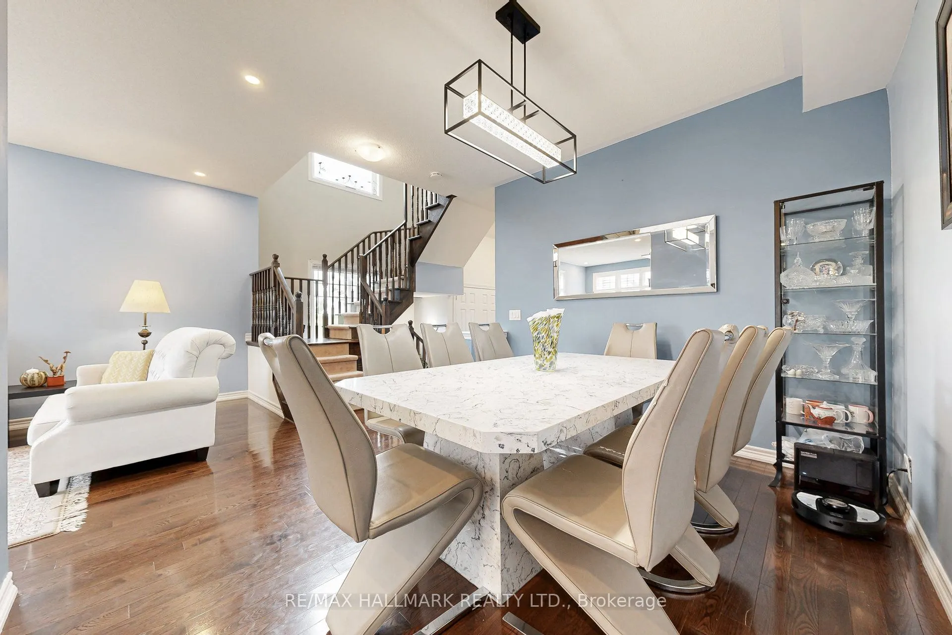 81 Thatcher Crescent