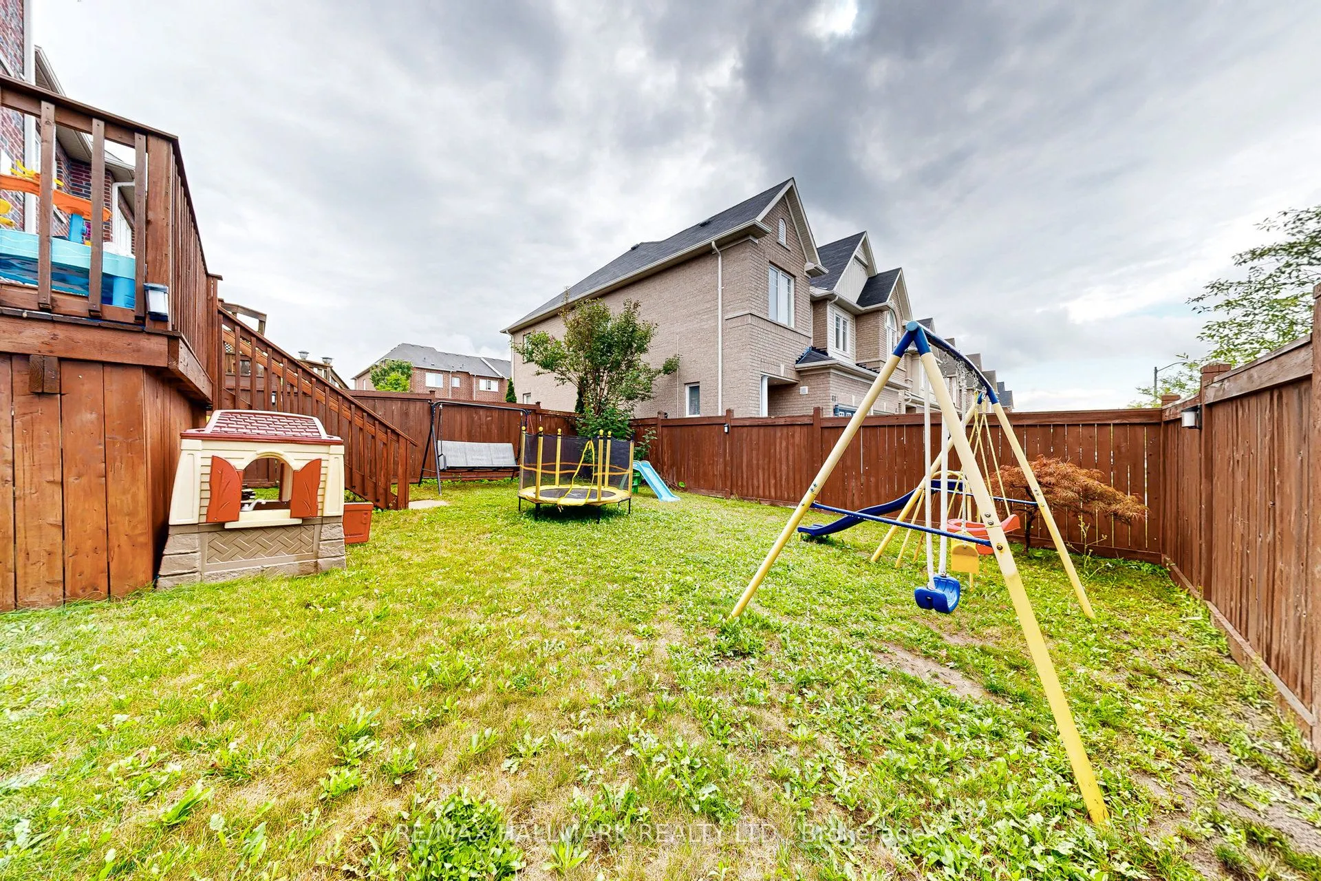 81 Thatcher Crescent