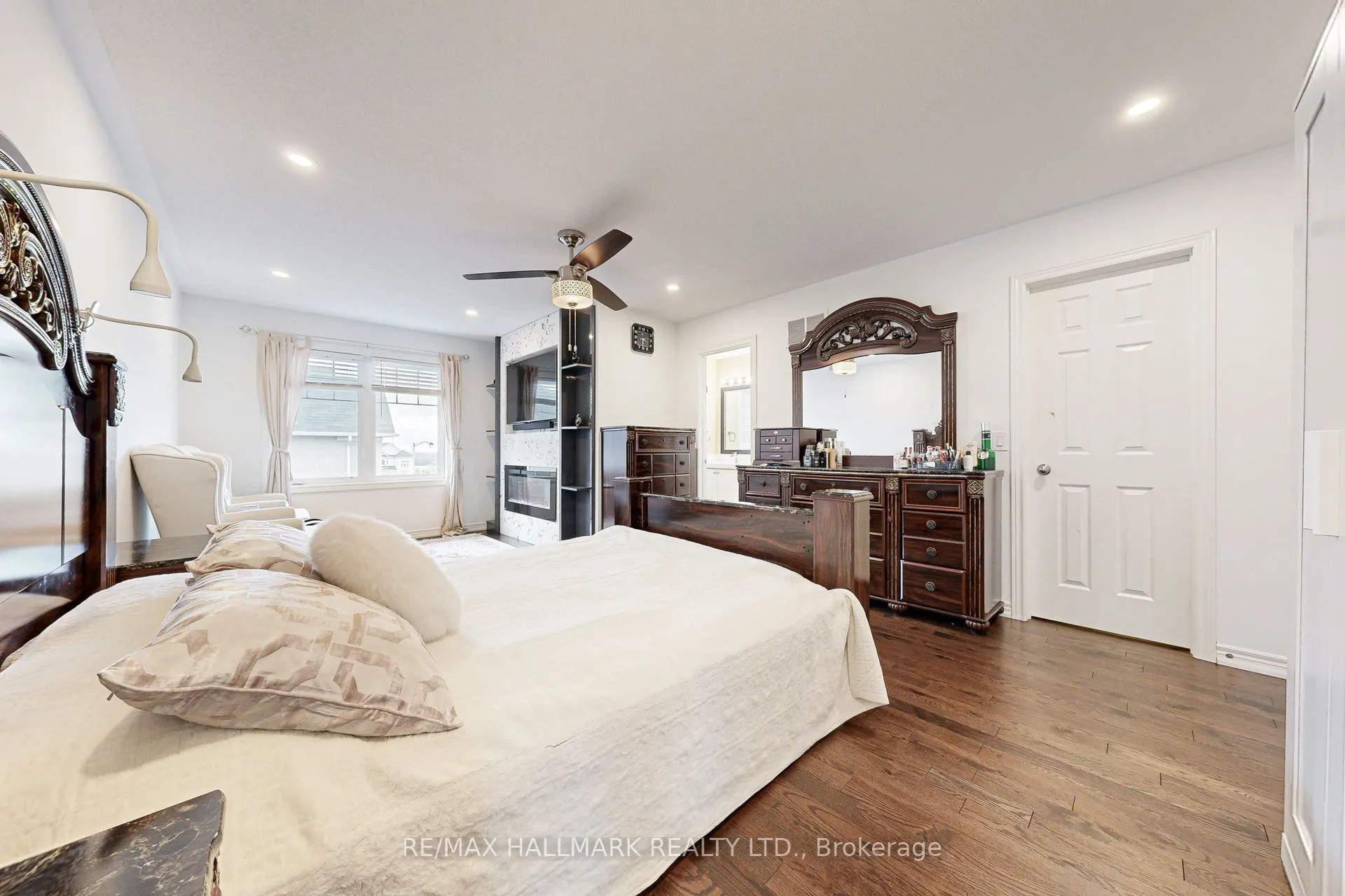 81 Thatcher Crescent