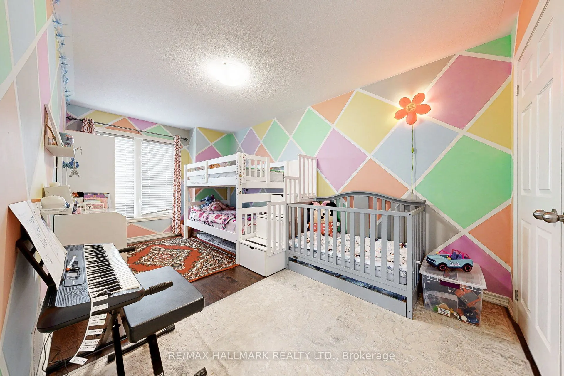 81 Thatcher Crescent