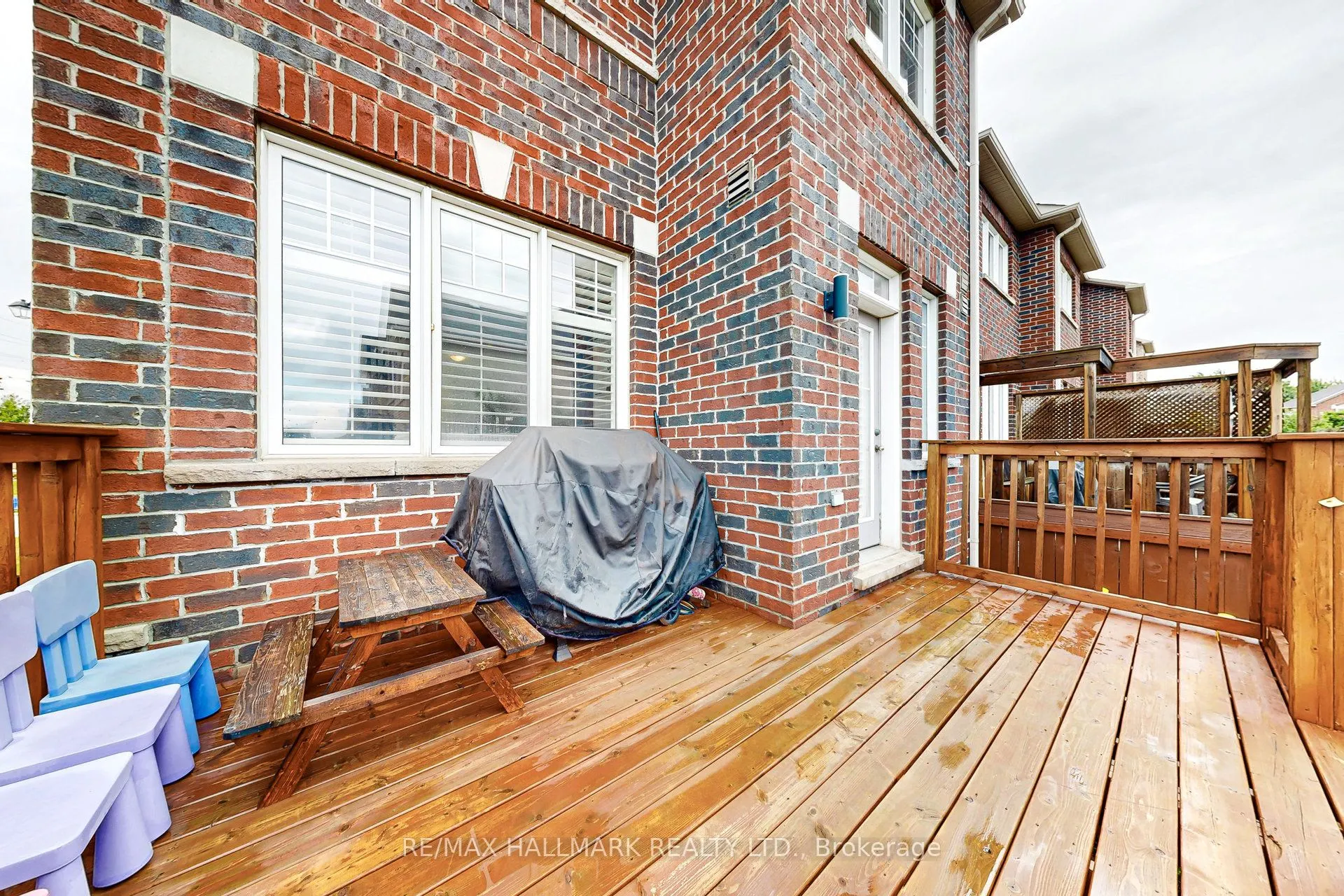 81 Thatcher Crescent