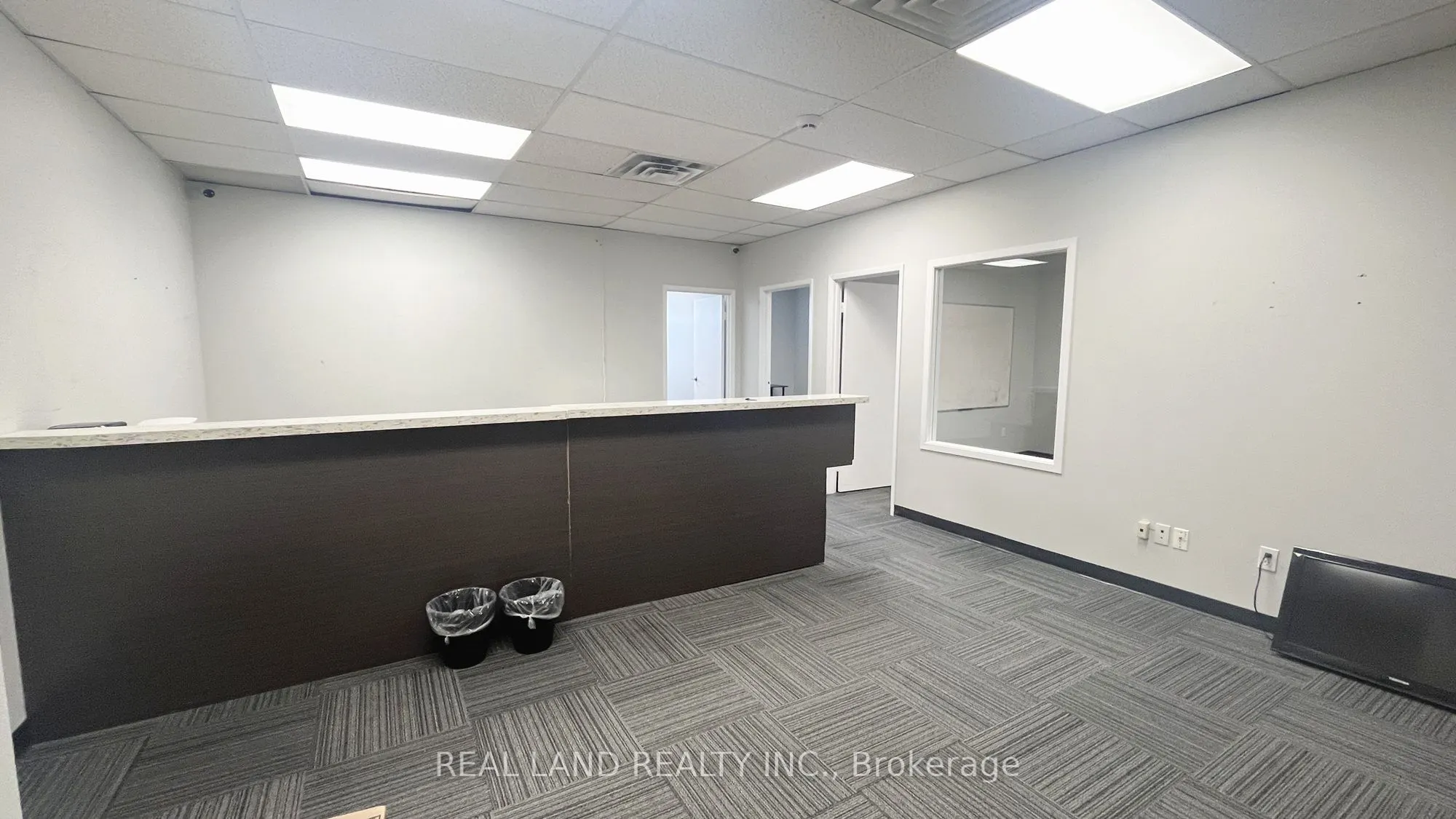 9030 Leslie Street, #202