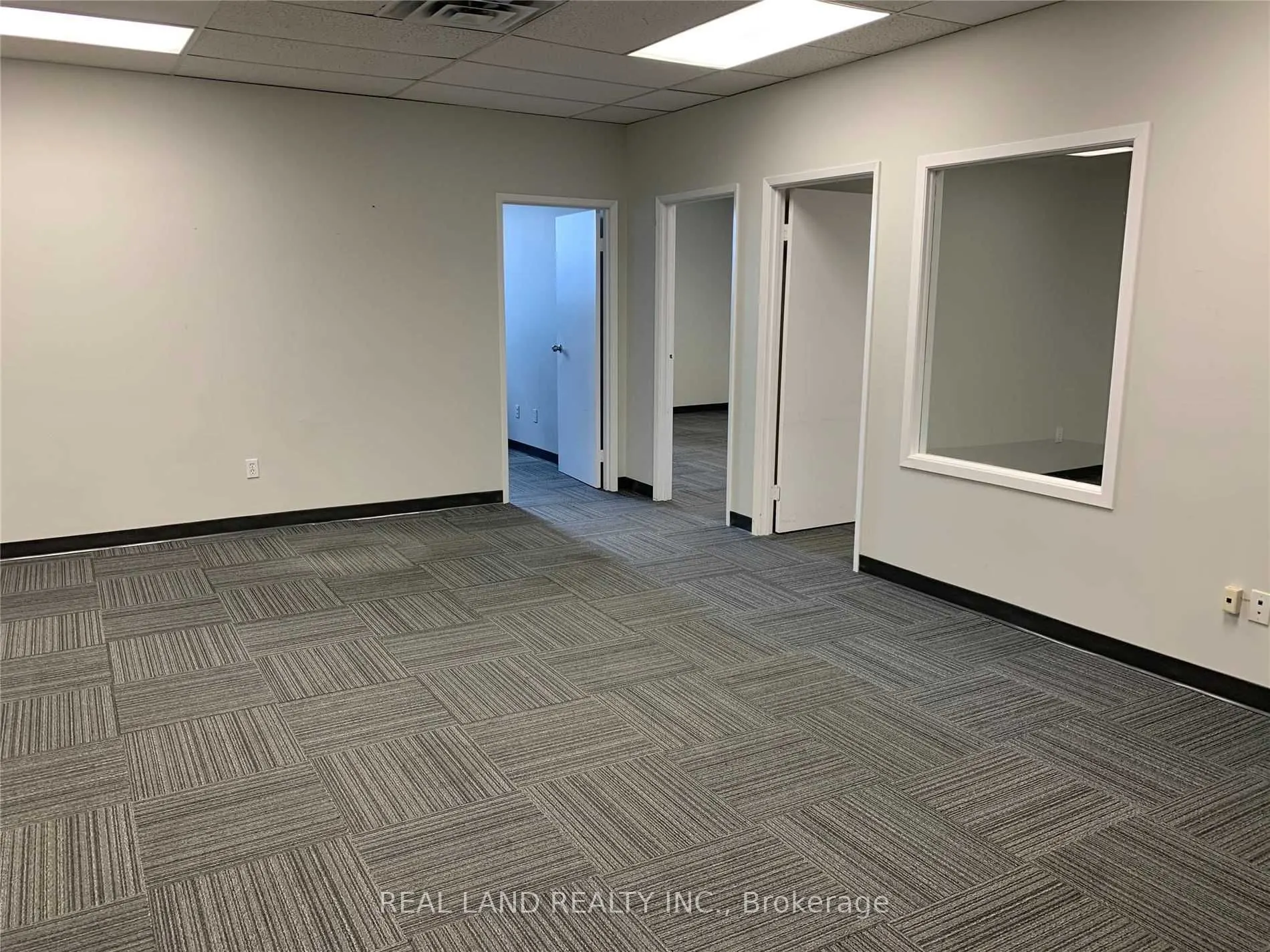 9030 Leslie Street, #202