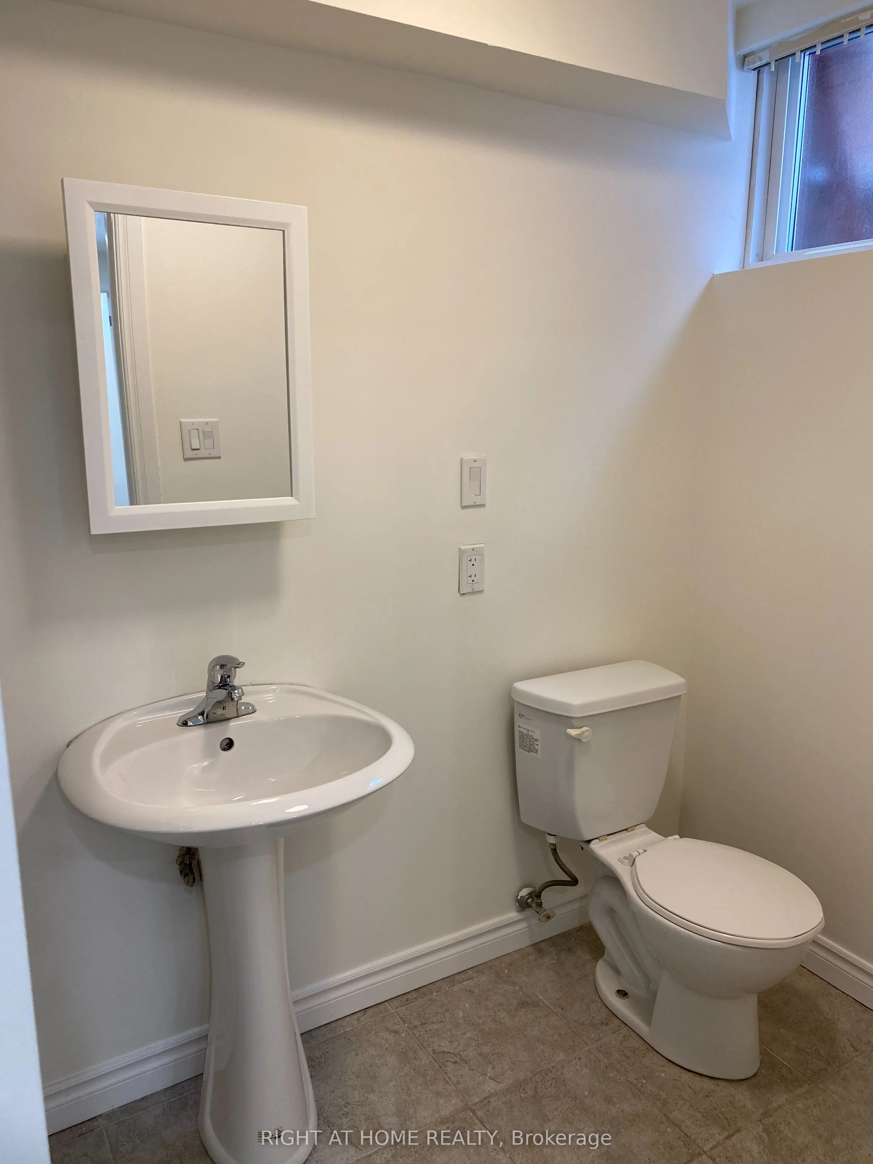 81 Oak Avenue, #Lower Unit