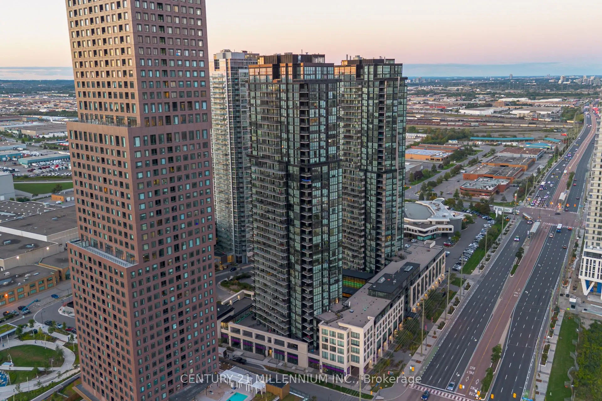2910 Highway 7 Road, #1704