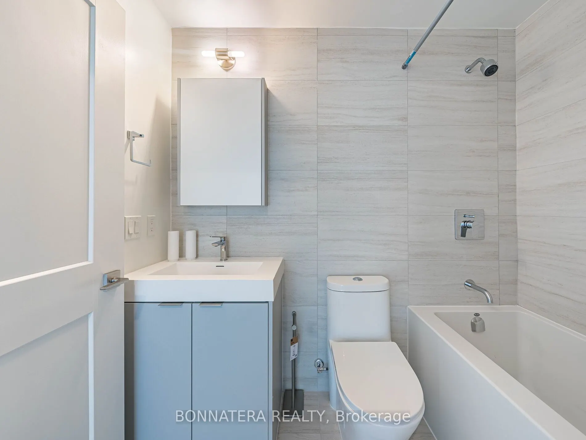 498 Caldari Road, #2424