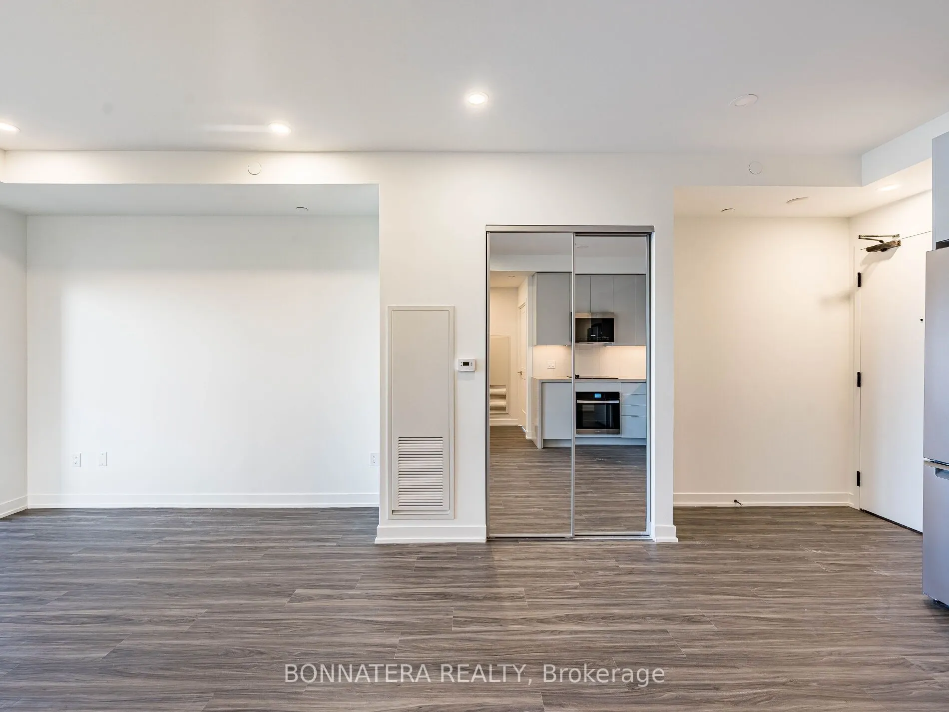 498 Caldari Road, #2424