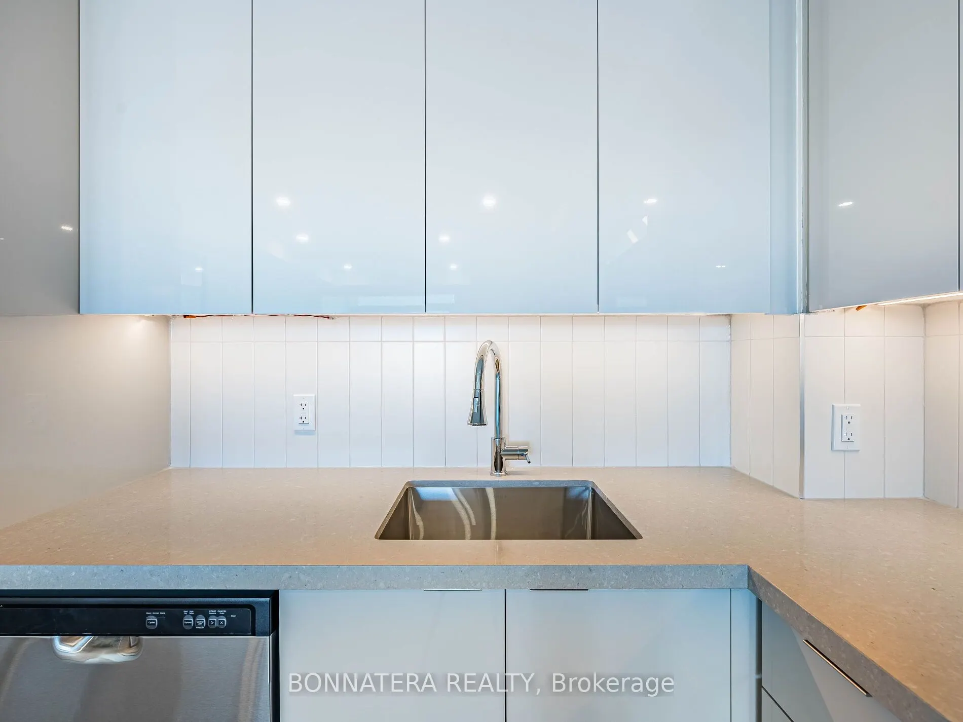 498 Caldari Road, #2424