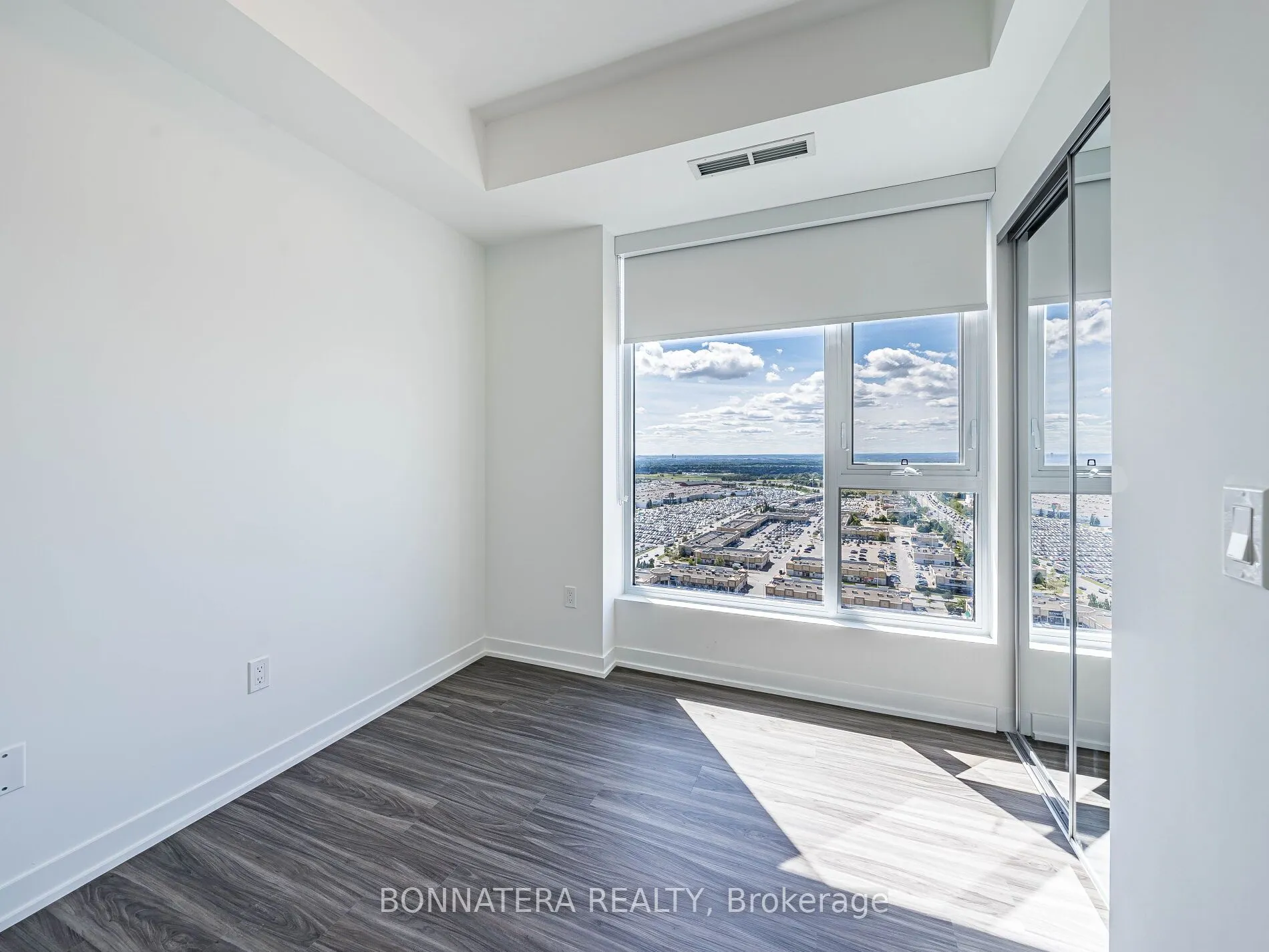 498 Caldari Road, #2424
