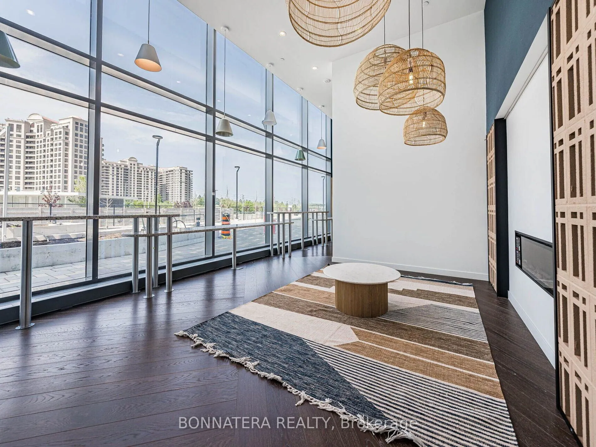 498 Caldari Road, #2424