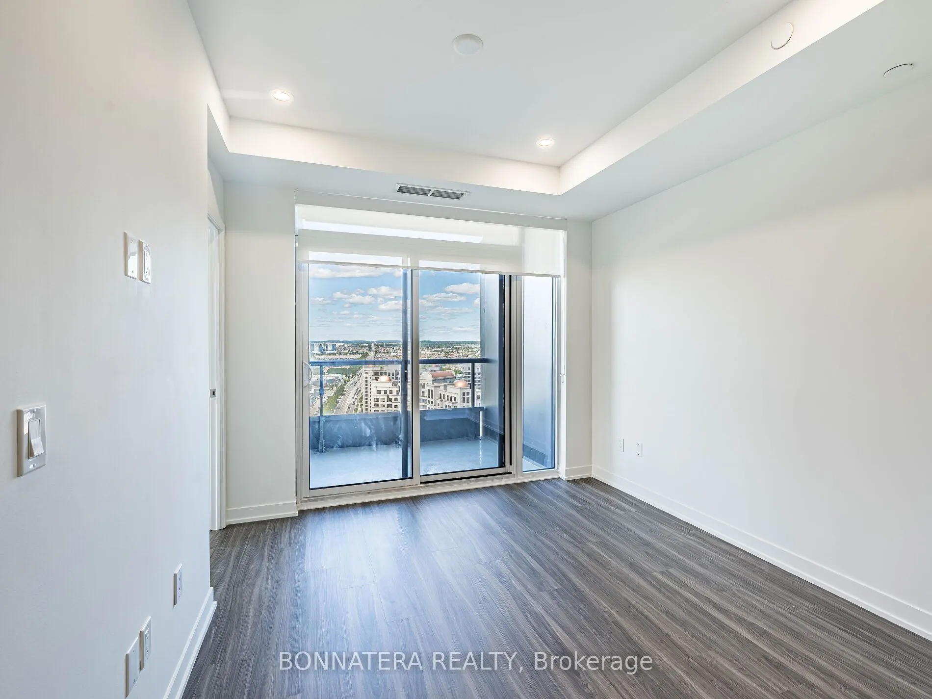 498 Caldari Road, #2424