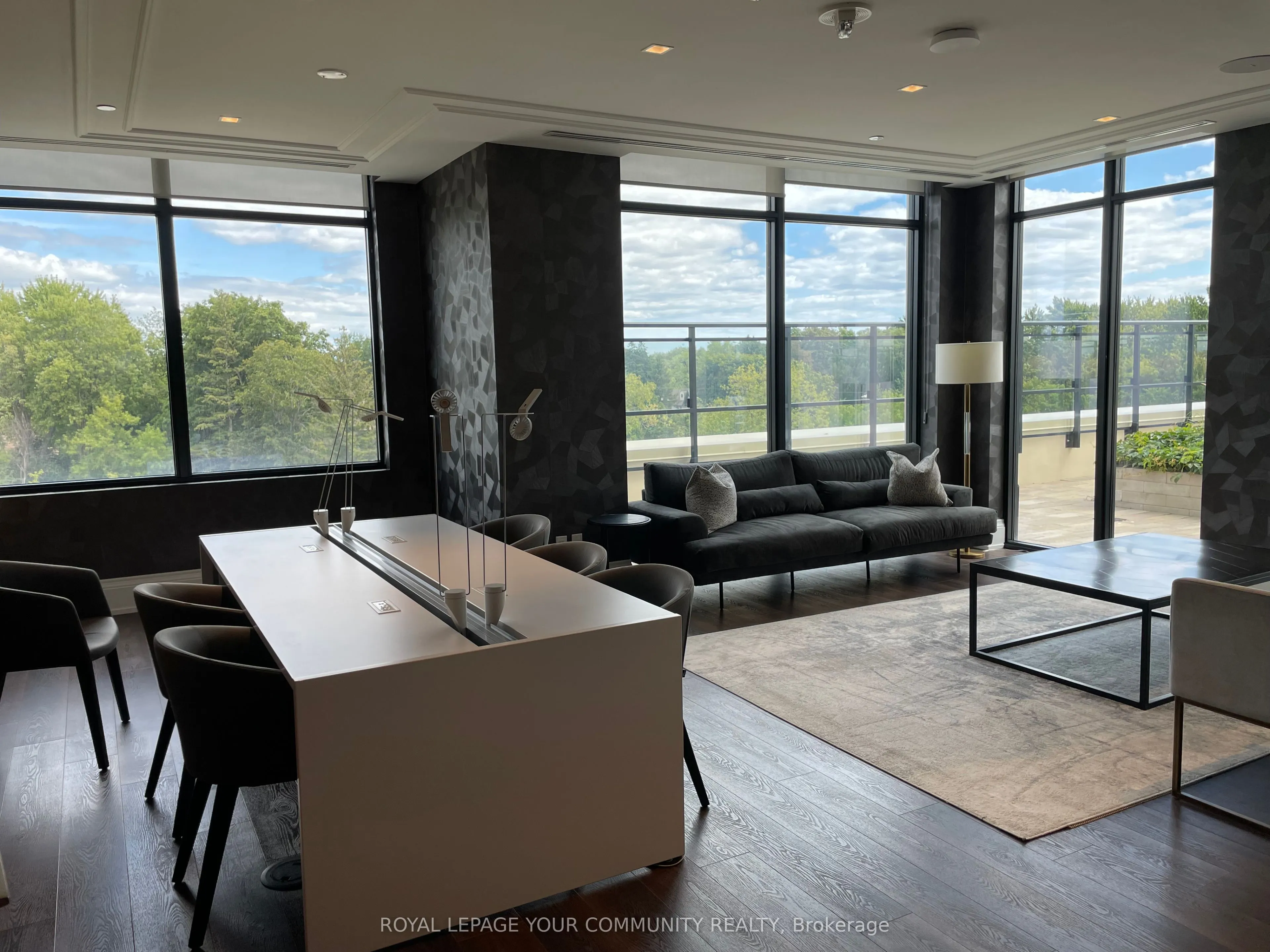 1 Grandview Avenue, #1015