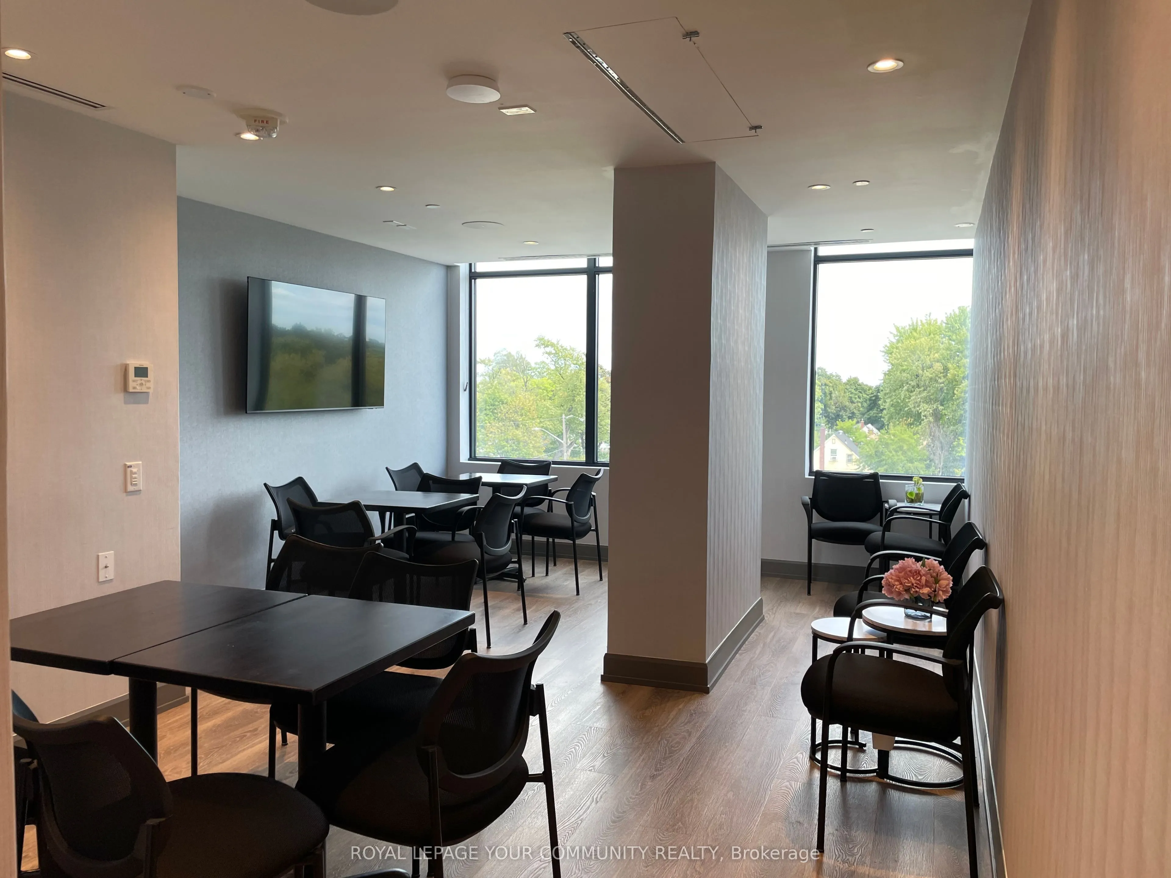 1 Grandview Avenue, #1015