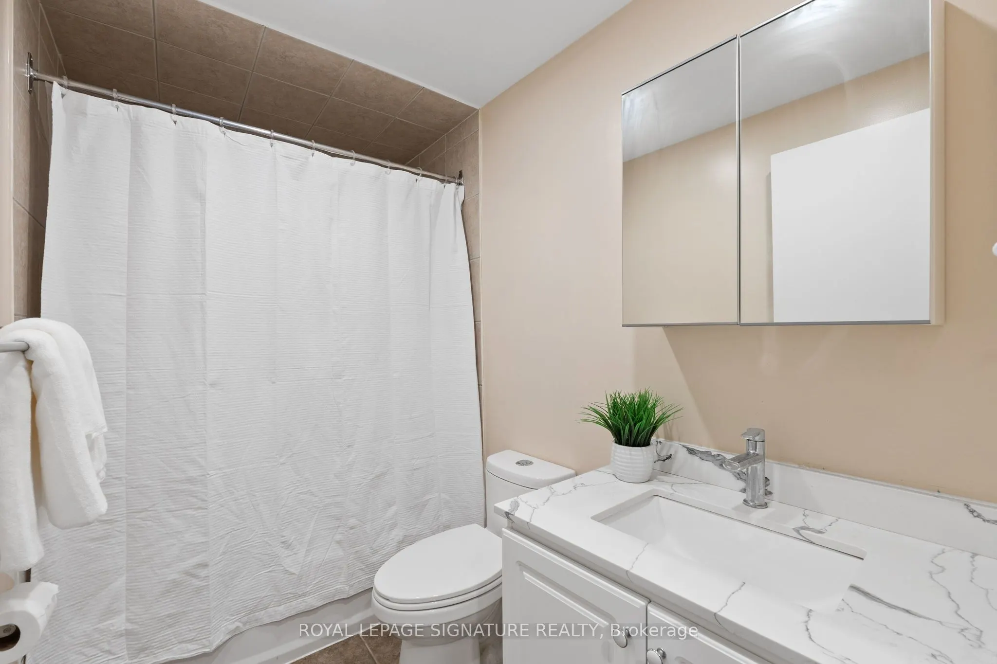 10 Thatcher's Mill Way, #05