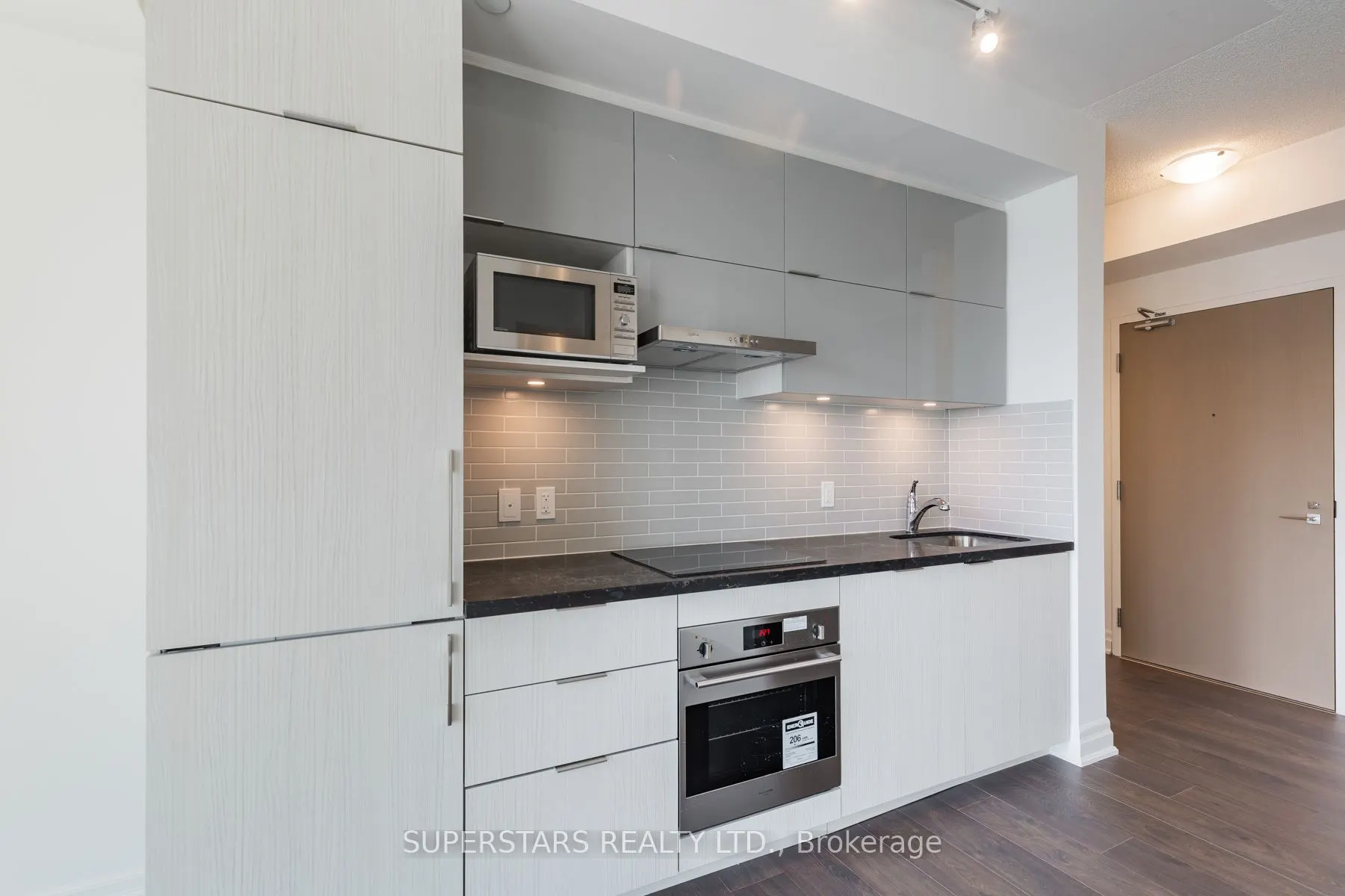 10 Rouge Valley Drive W, #614A