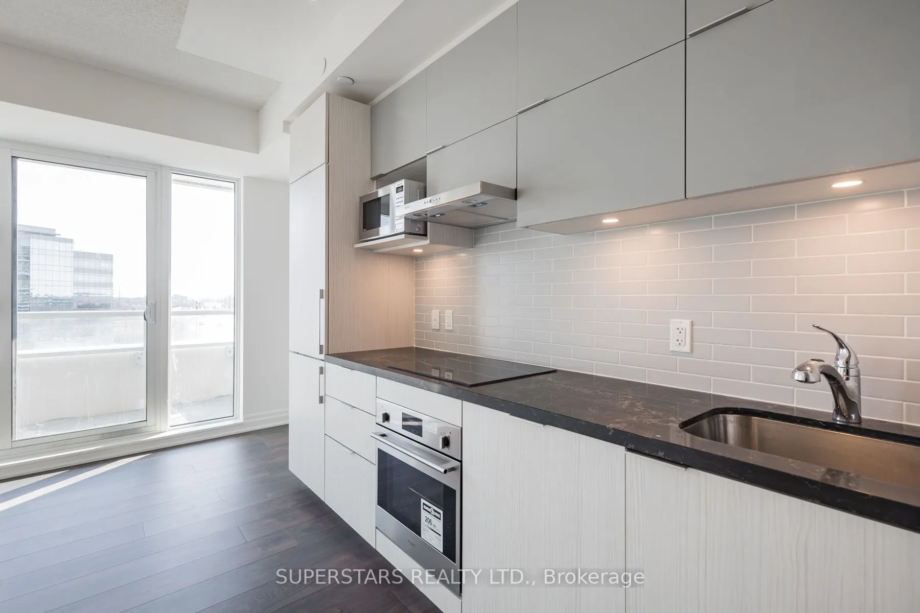 10 Rouge Valley Drive W, #614A