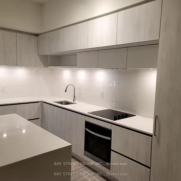14 DAVID EYER Road, #1006