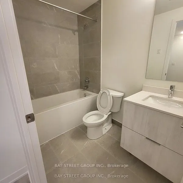14 DAVID EYER Road, #1006