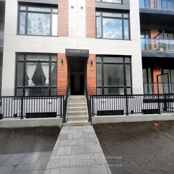 14 DAVID EYER Road, #1006