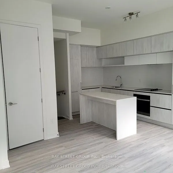 14 DAVID EYER Road, #1006